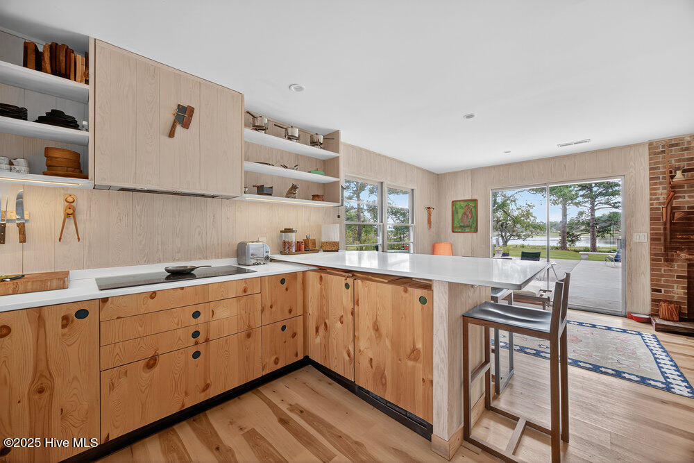 100562548 | Photo 14