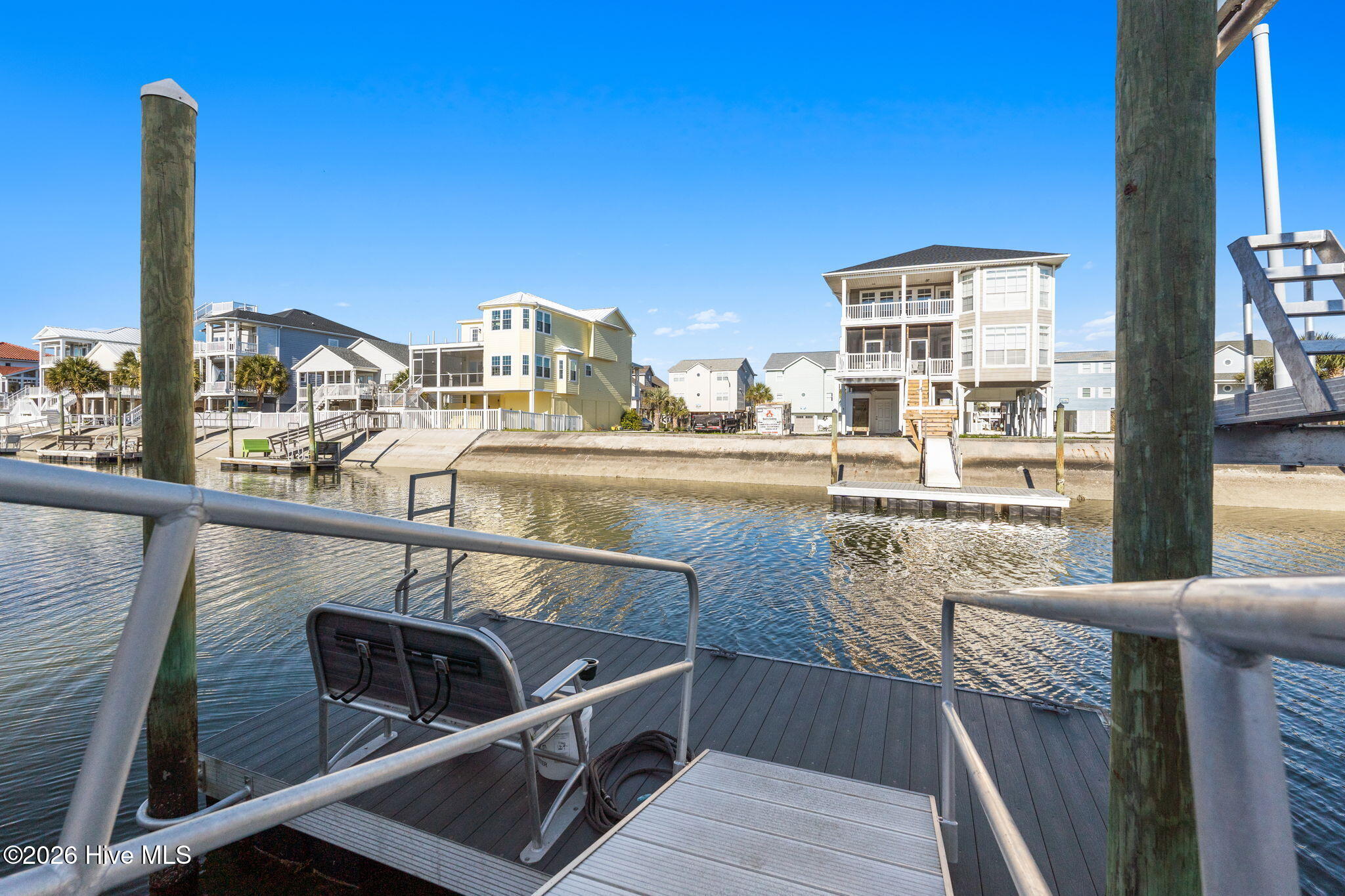 100562376 | Photo 52