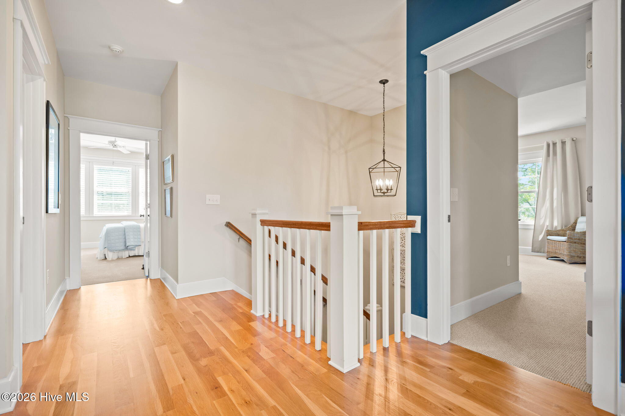 100567886 | Photo 45