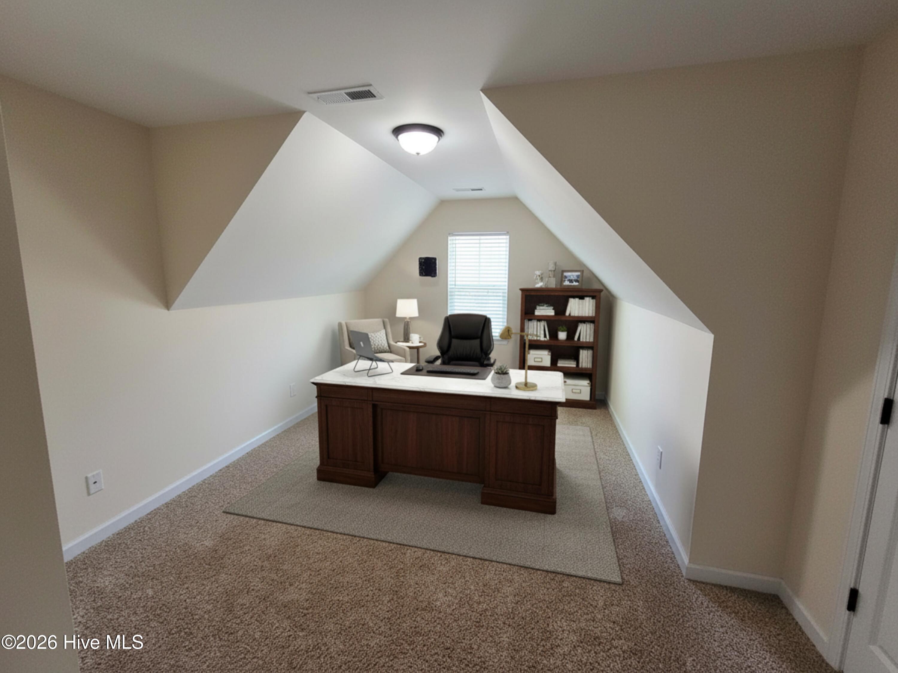 100527843 | Photo 62