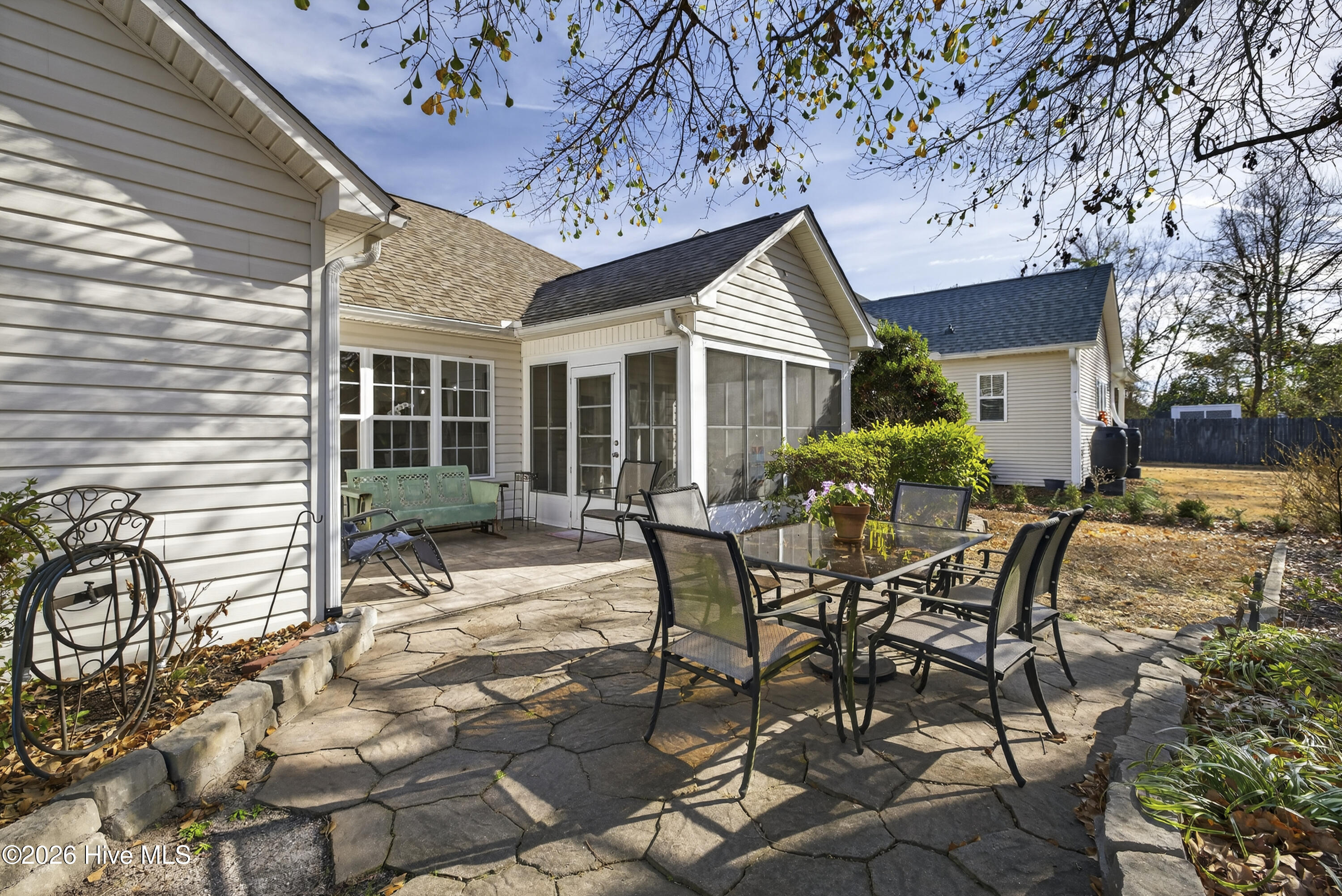 100553252 | Photo 34