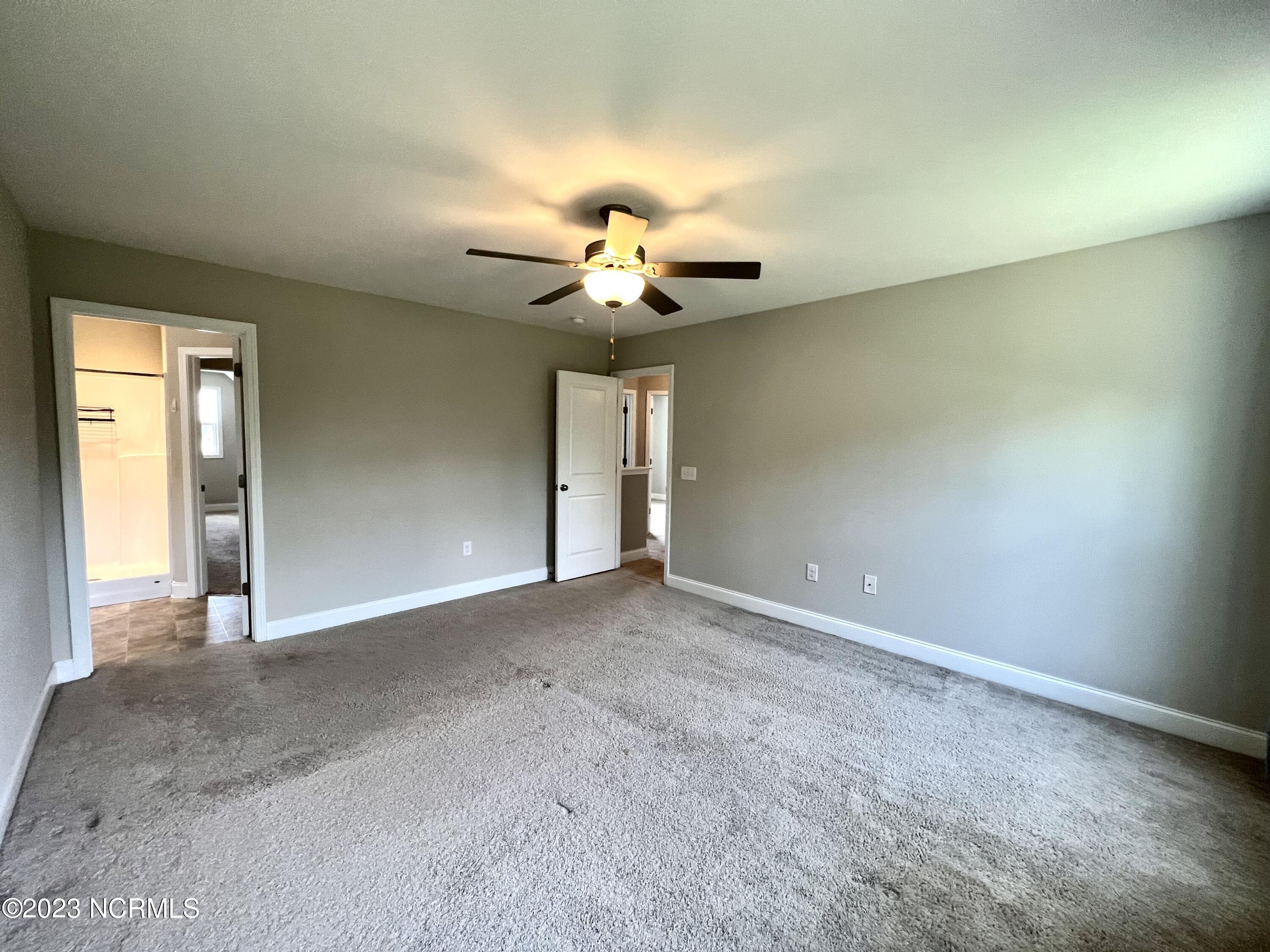 100559213 | Photo 15