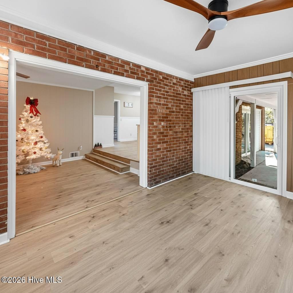 100562203 | Photo 10