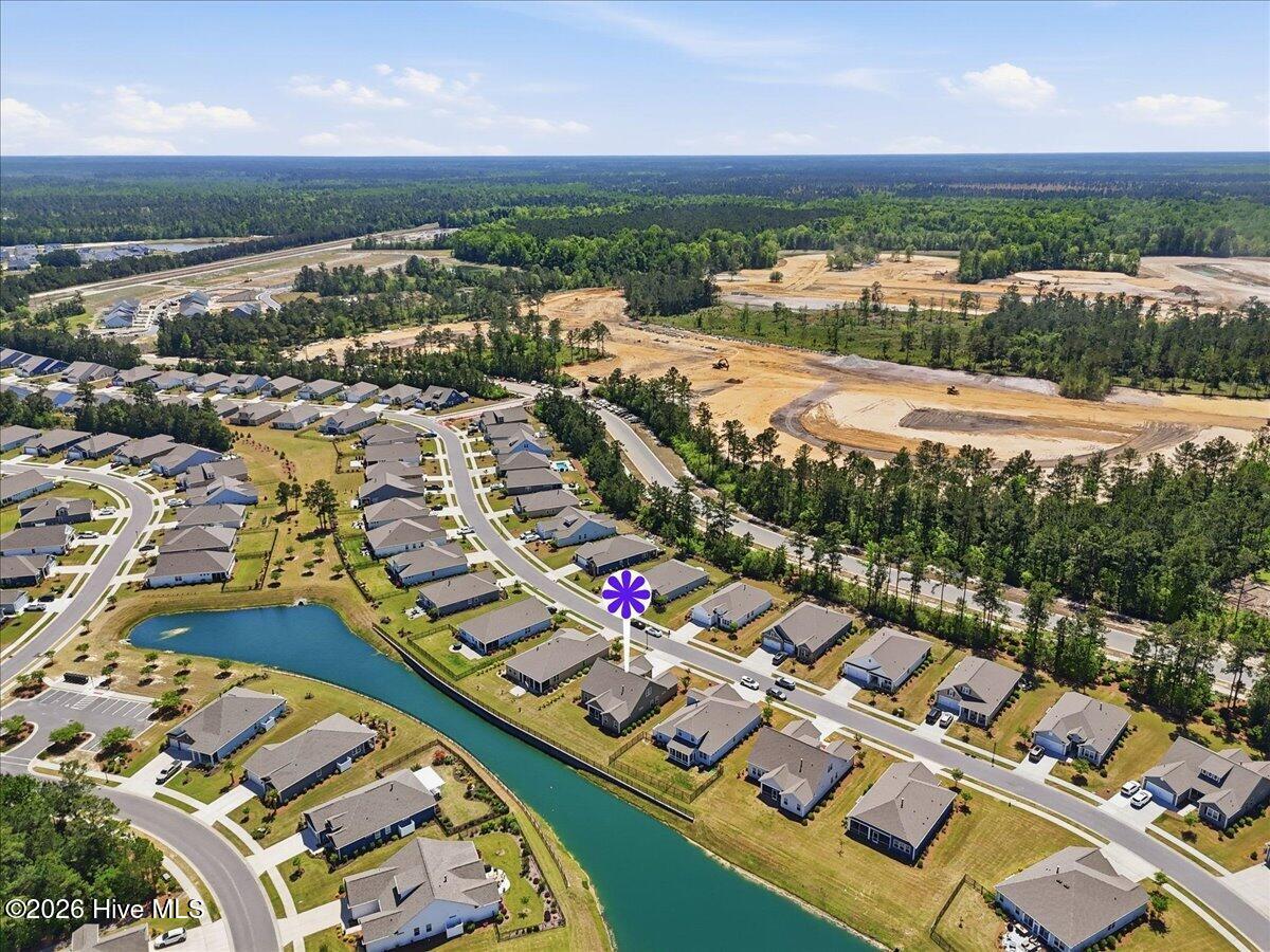 100569276 | Photo 74