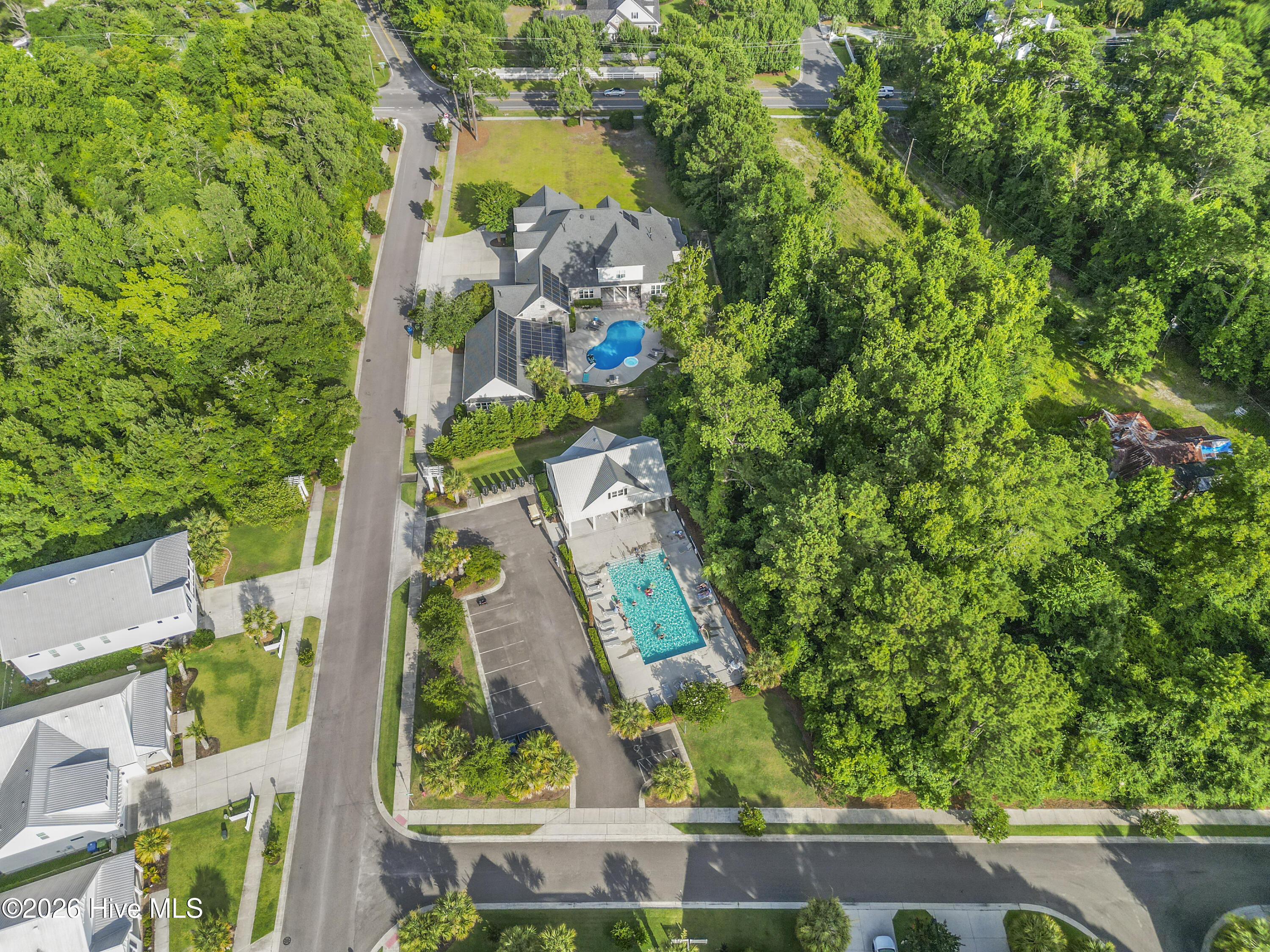 100565220 | Photo 69