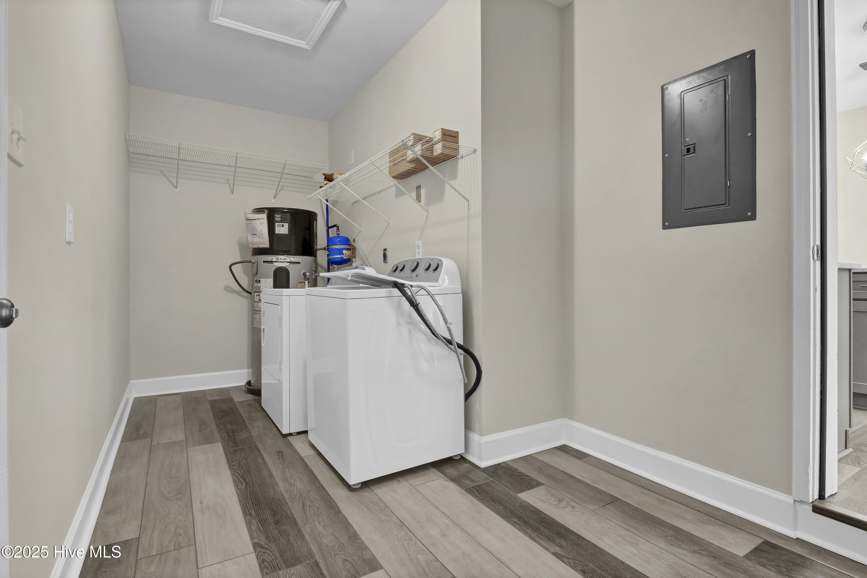 100533460 | Photo 15