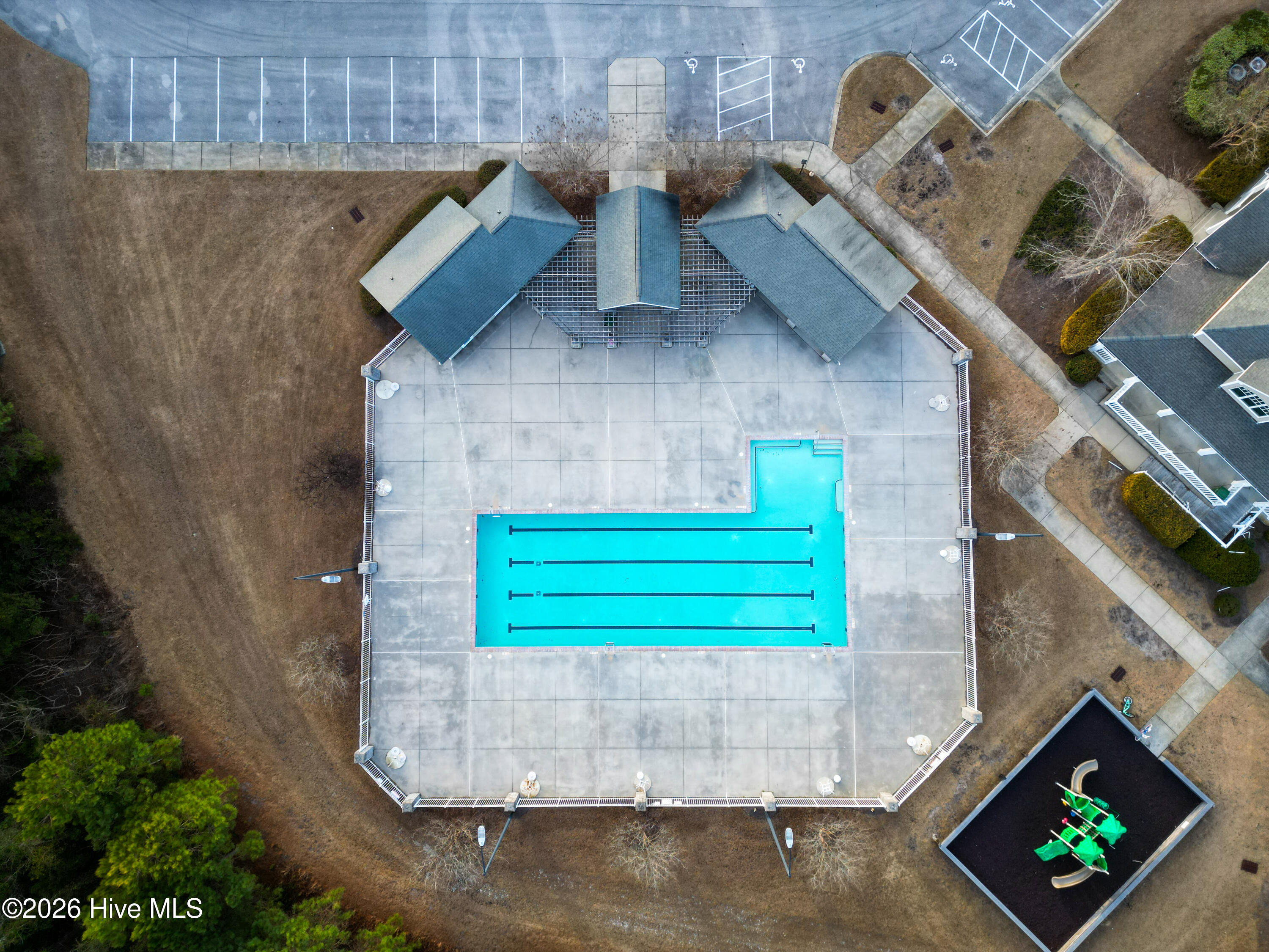 100553861 | Photo 40