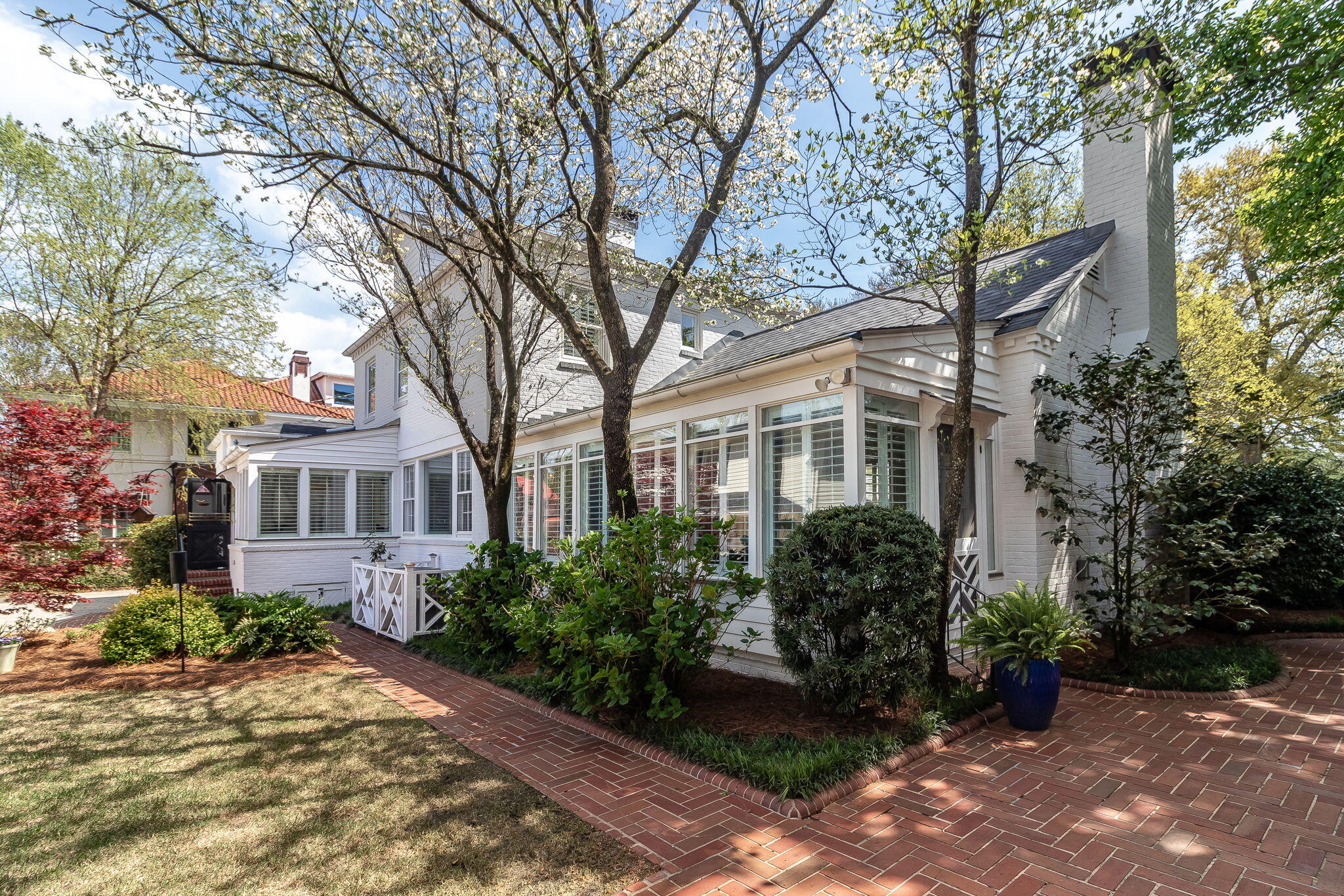 57-web-or-mls-2421 WALTON WAY ©-4236