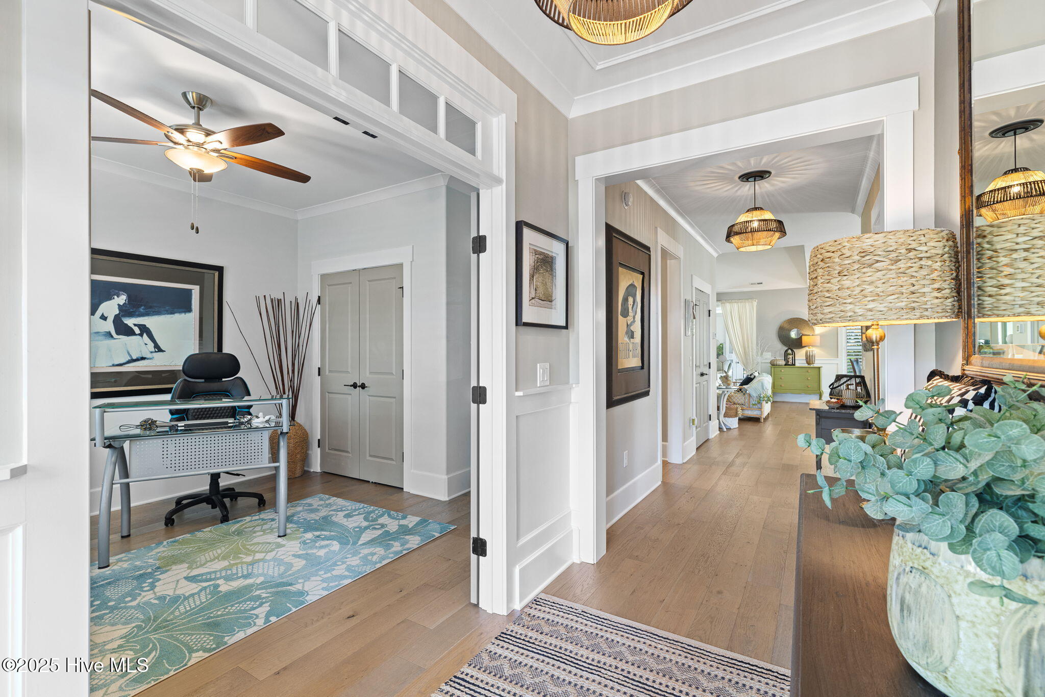 100540140 | Photo 28