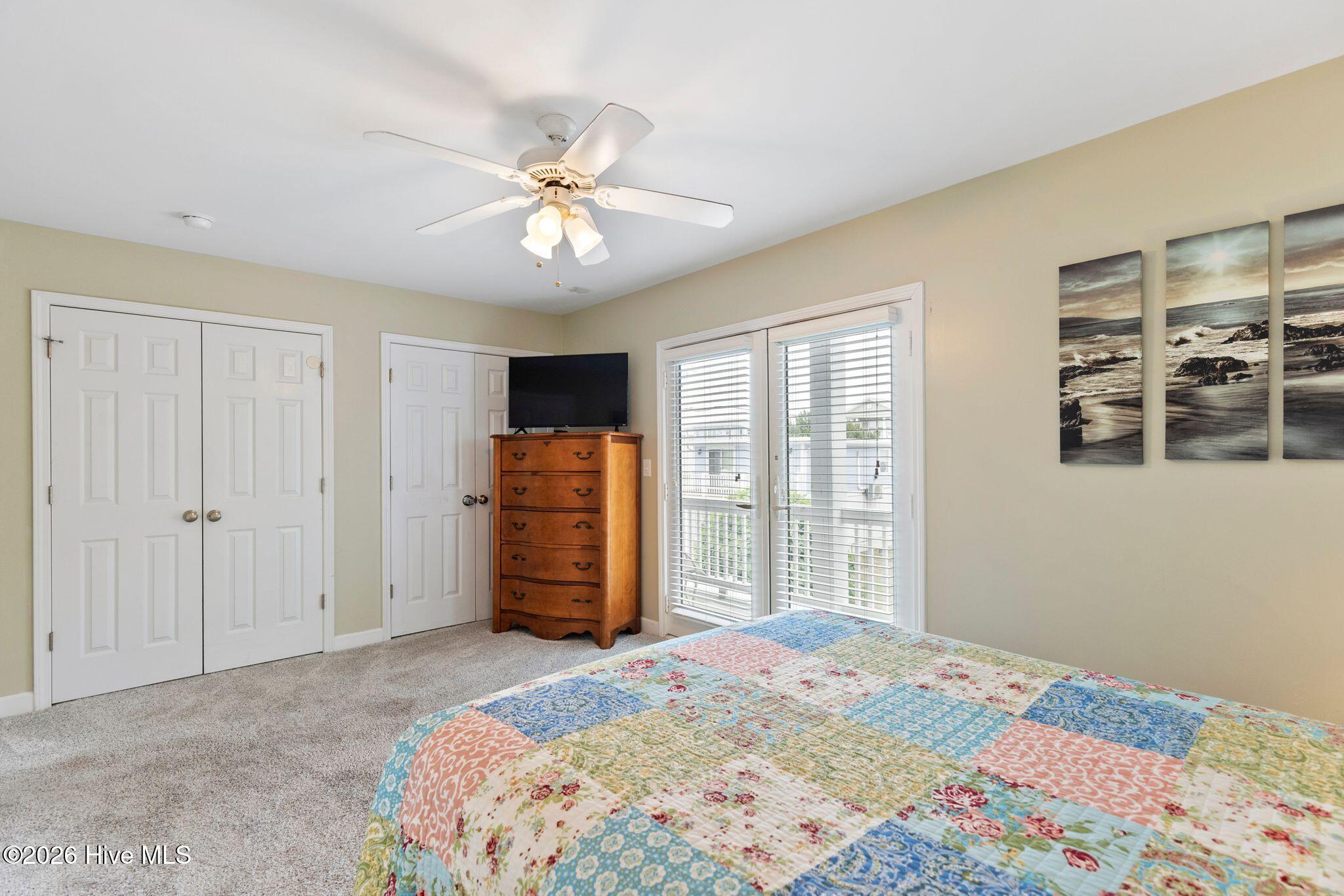 100570292 | Photo 23