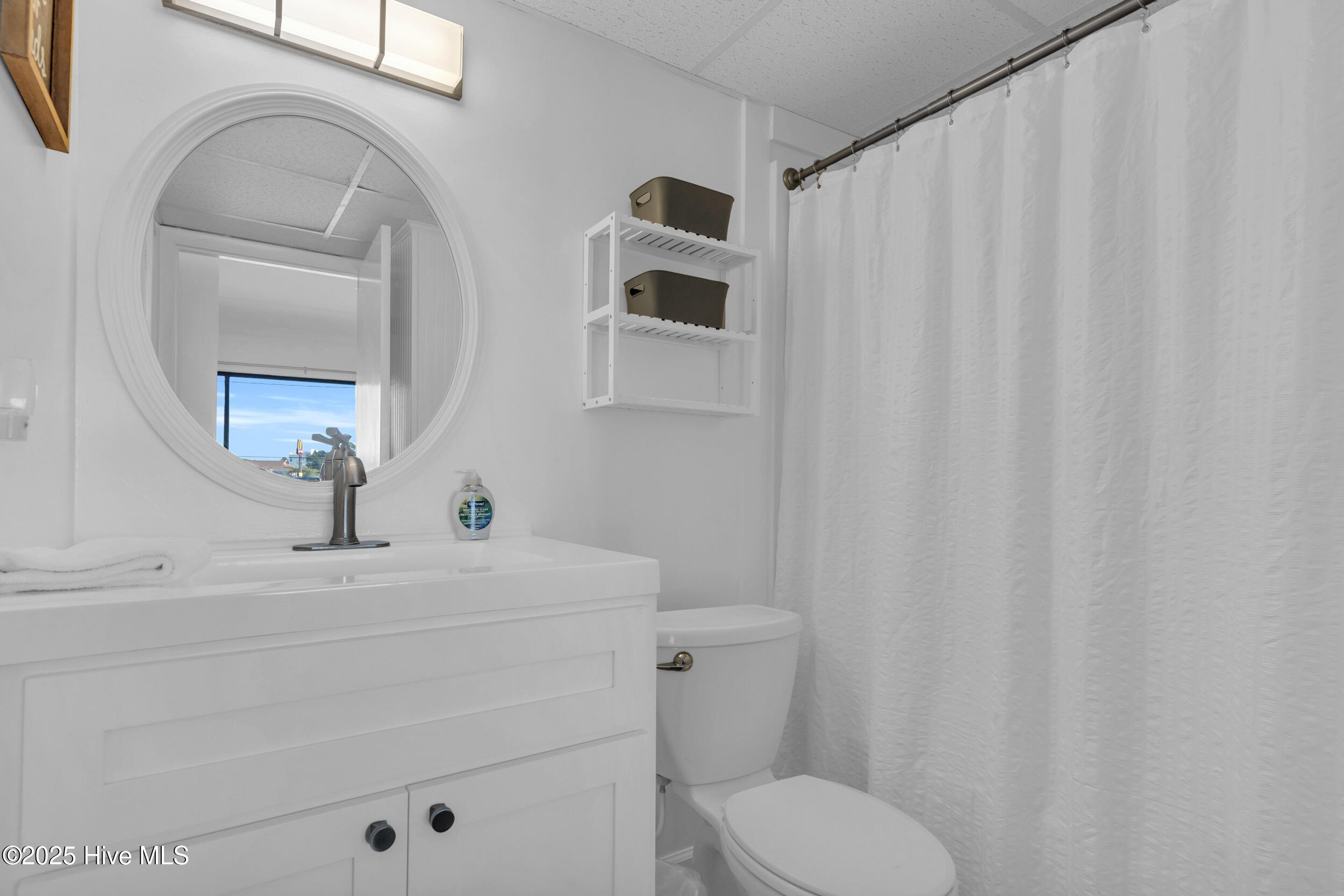 100490591 | Photo 18