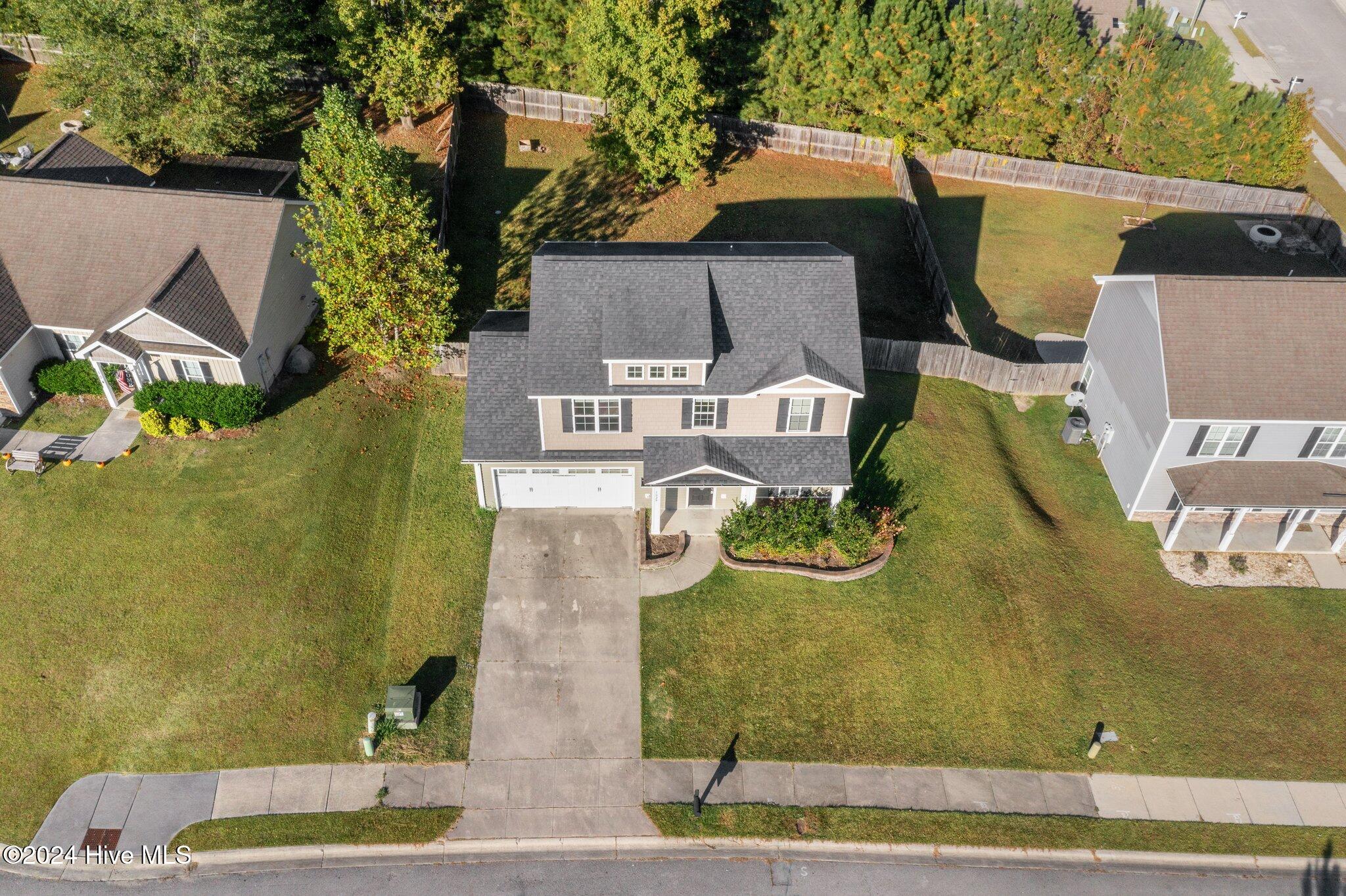 100567812 | Photo 26