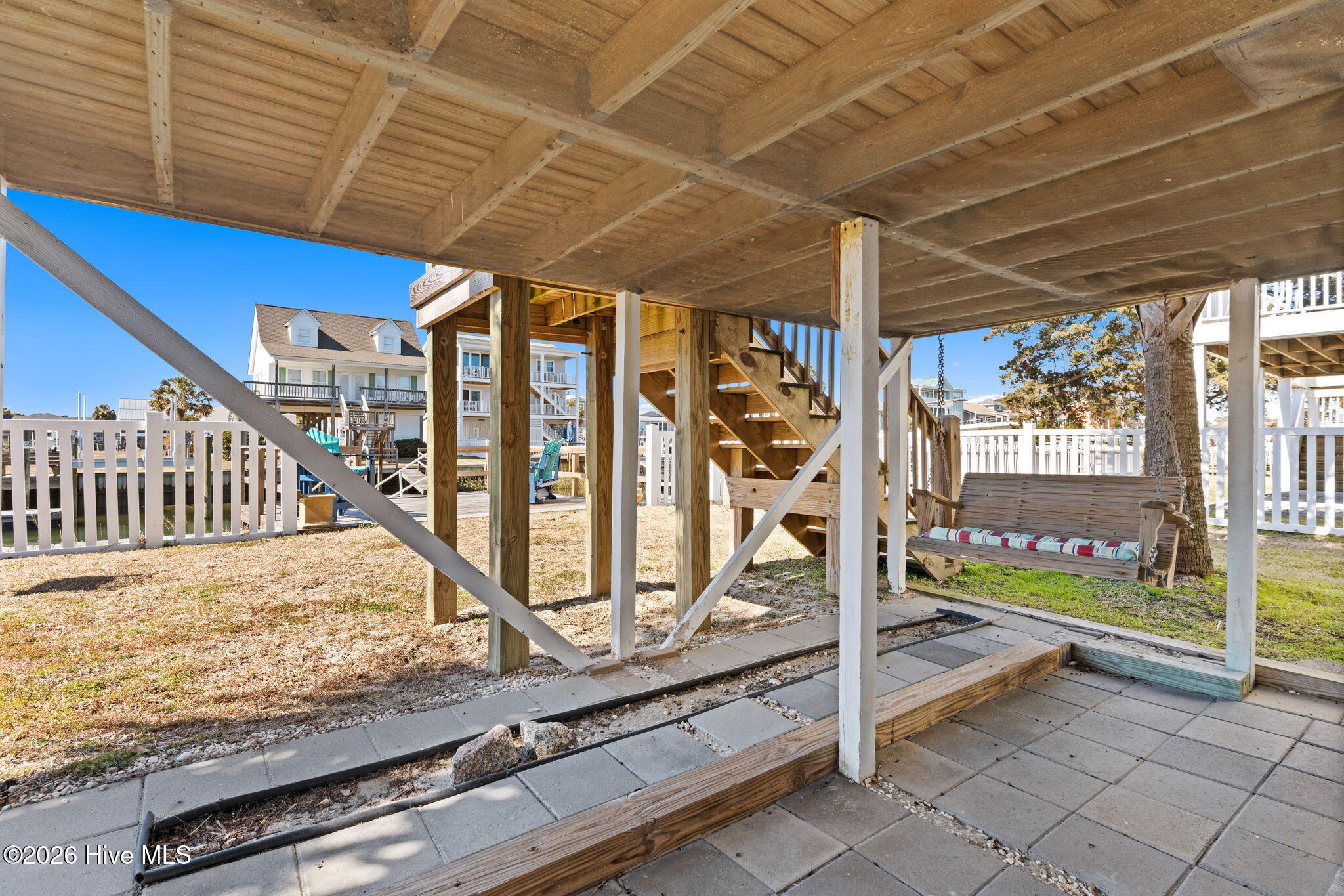 100554789 | Photo 36