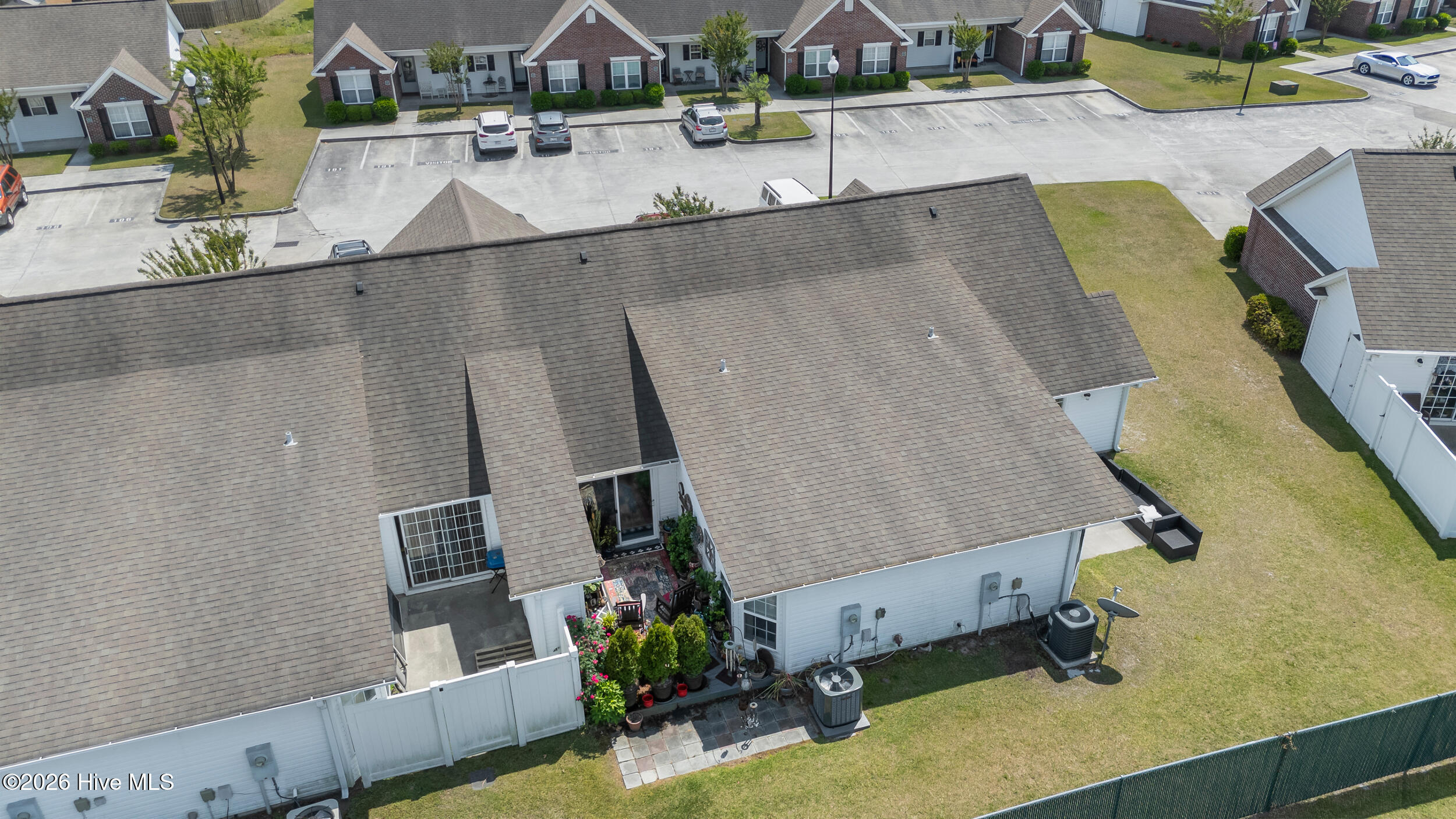 100569630 | Photo 29