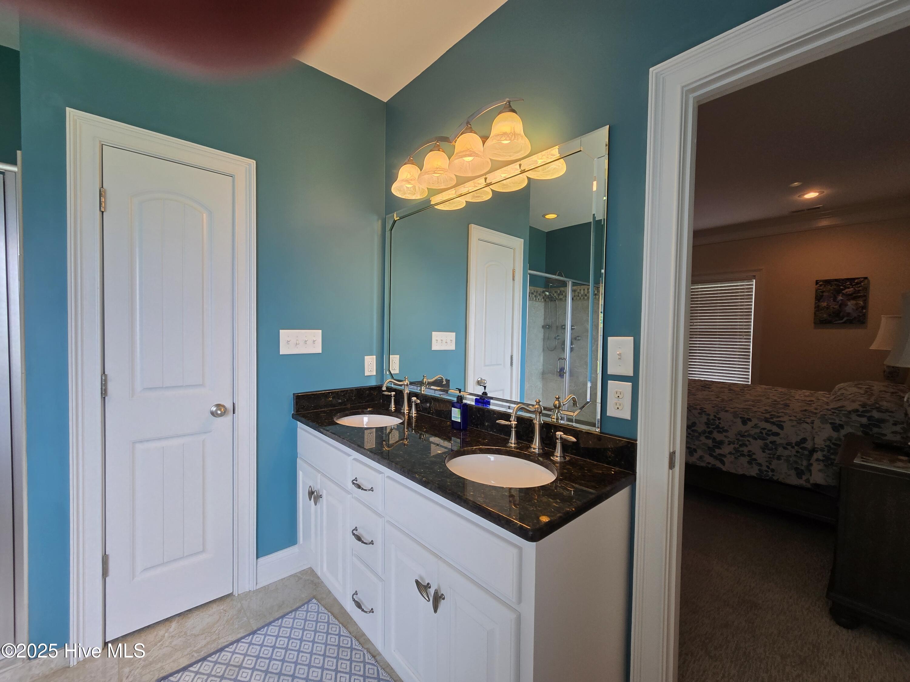 429 Live Oak Road,Newport