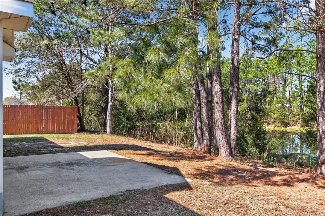 House backs up to the lagoon for a lovely view and privacy