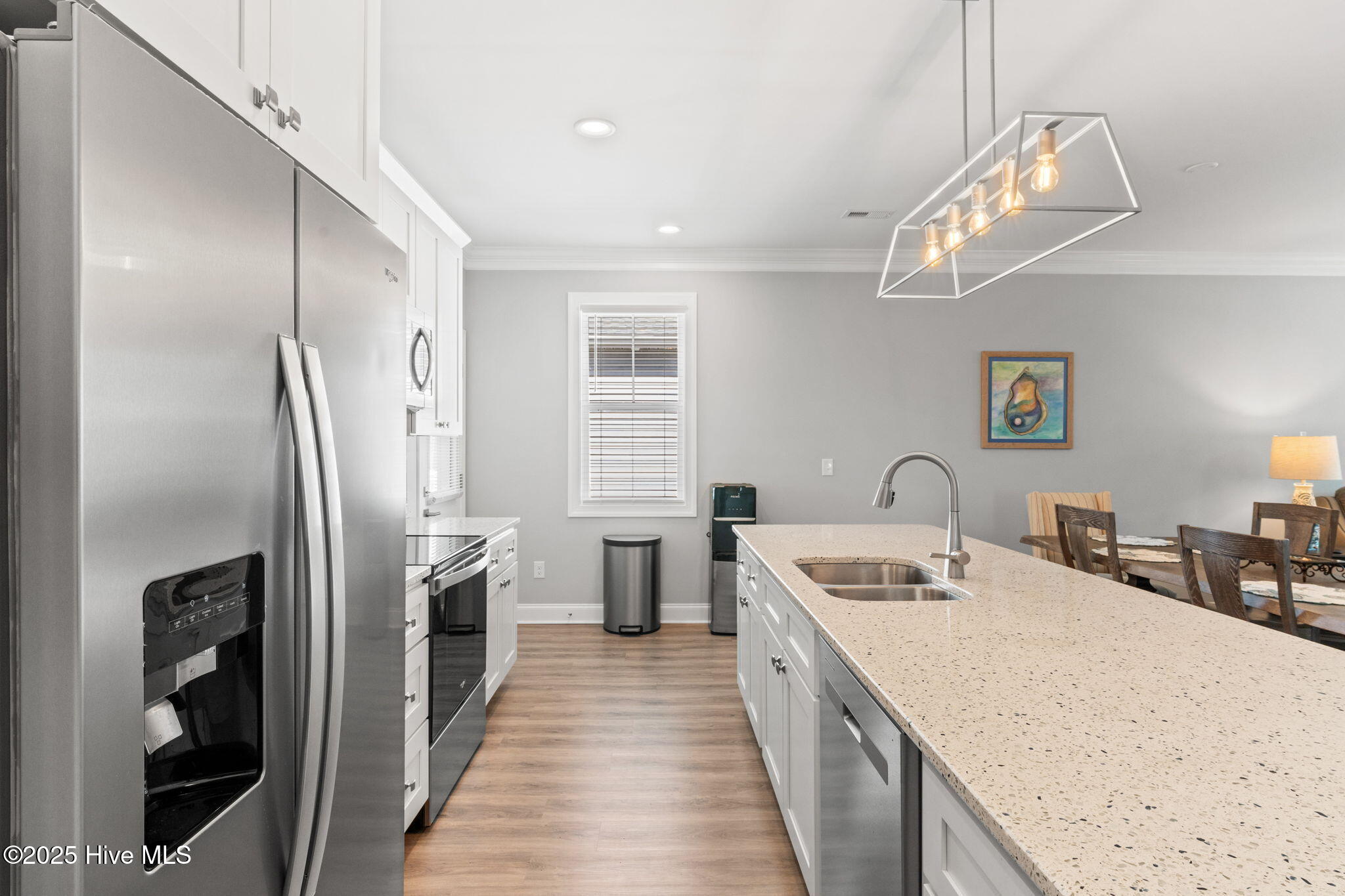 100535167 | Photo 48