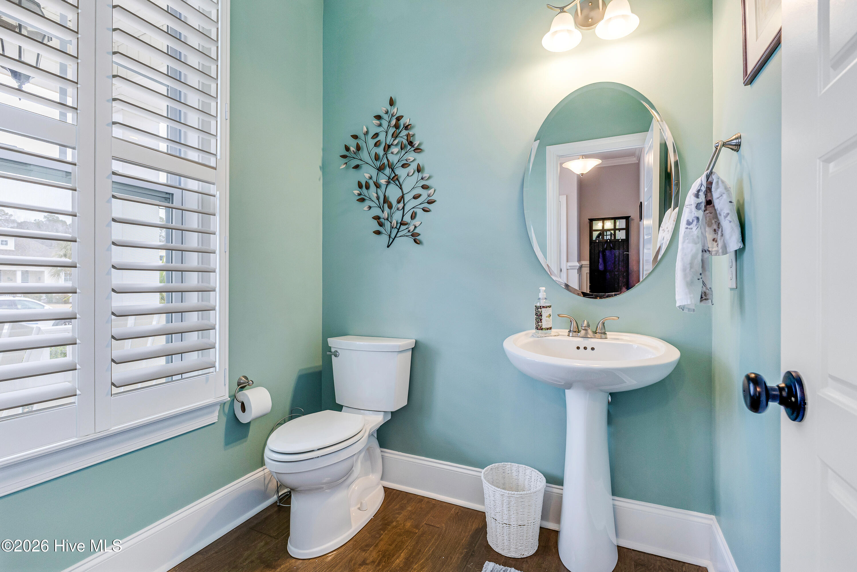 100557932 | Photo 18