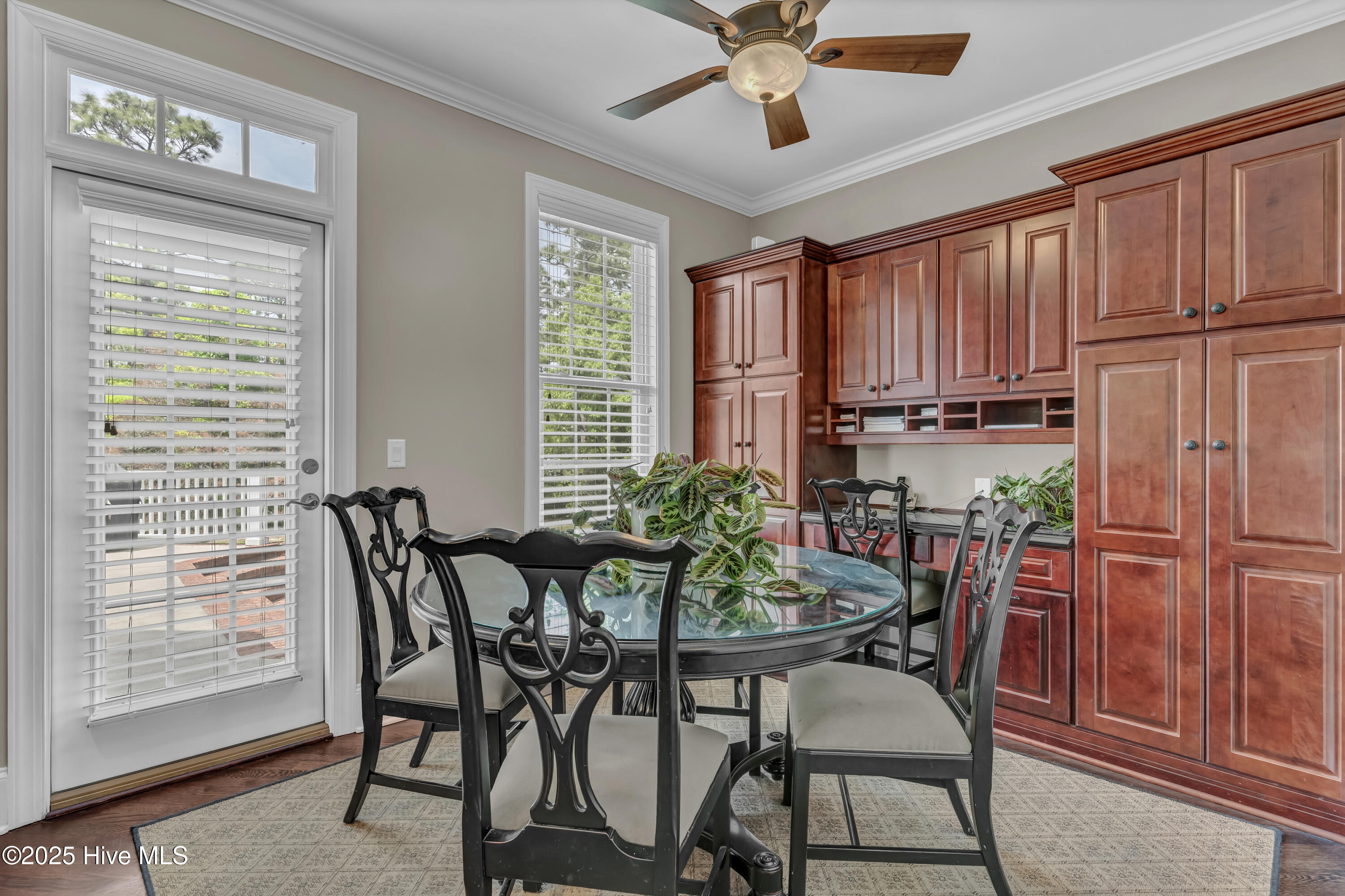 100504337 | Photo 15