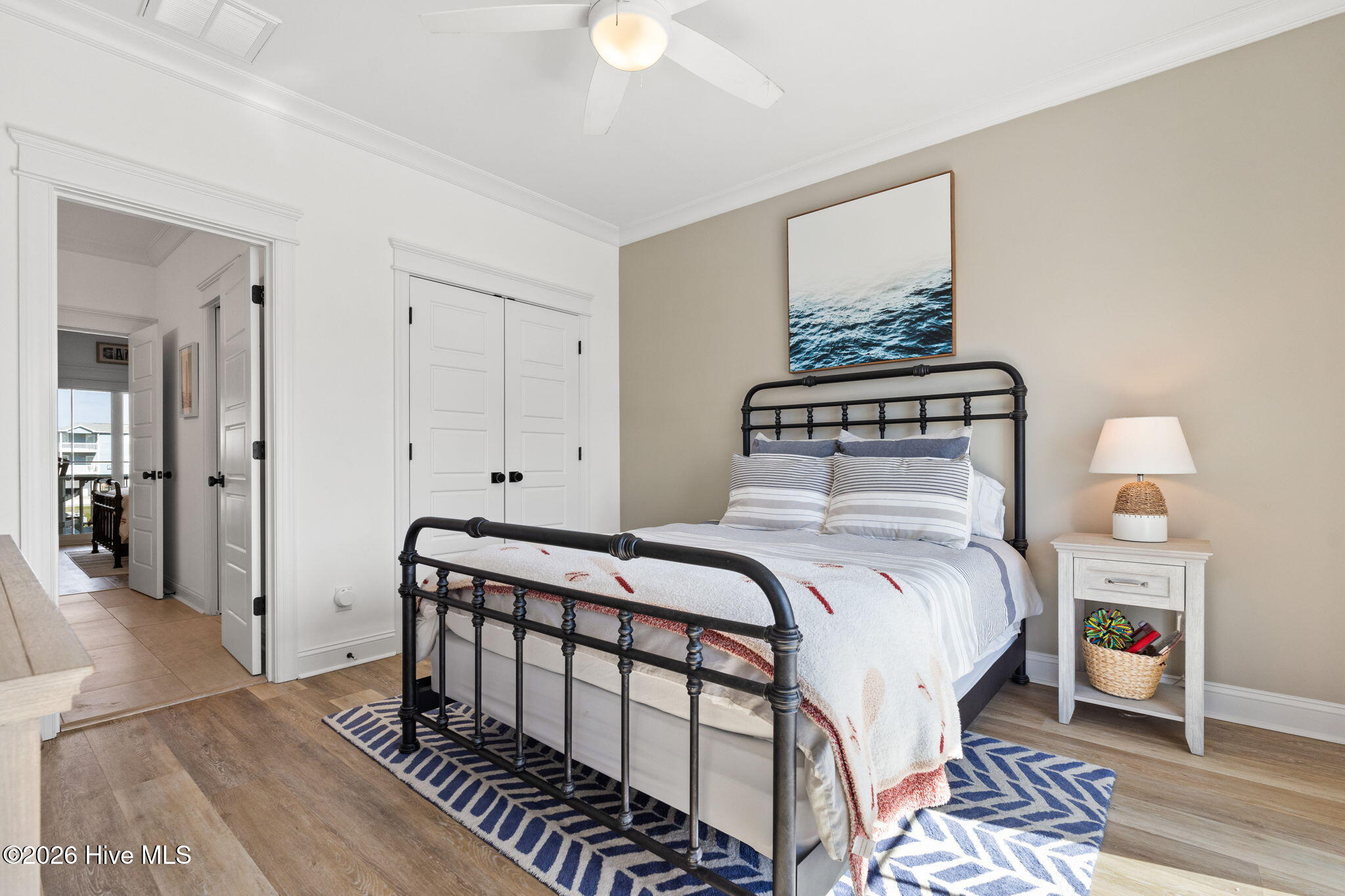 100562376 | Photo 35