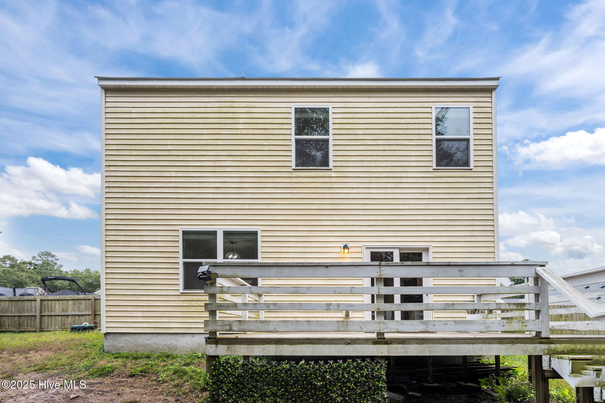 100536661 | Photo 35