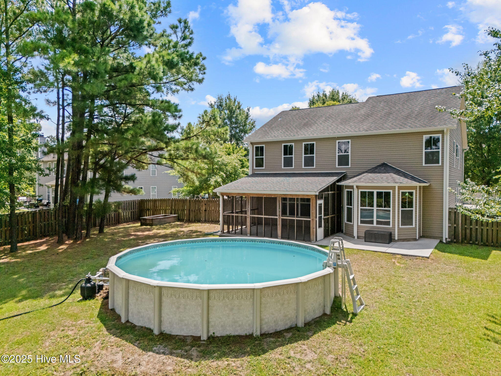 100522493 | Photo 35