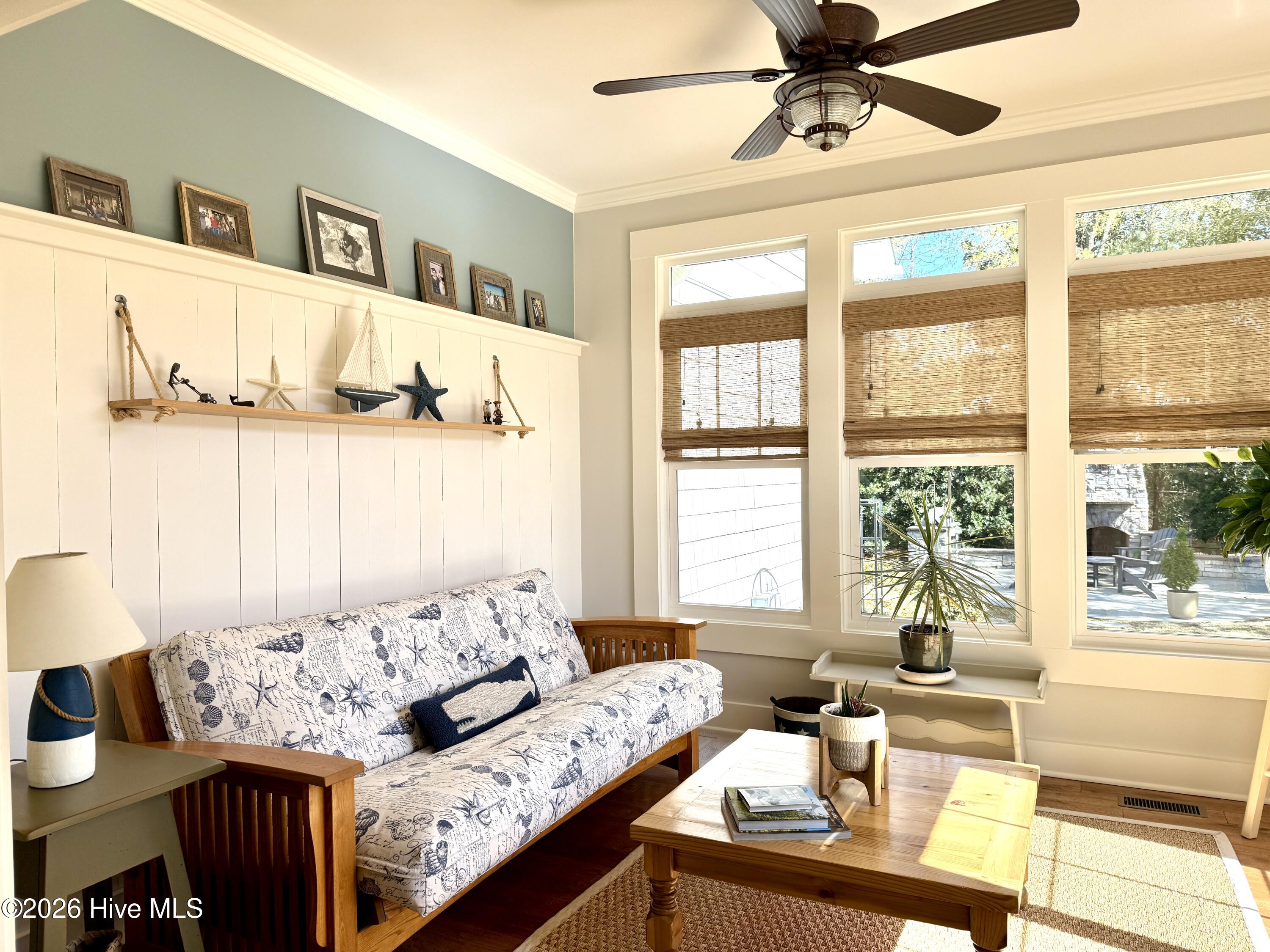 100565124 | Photo 24