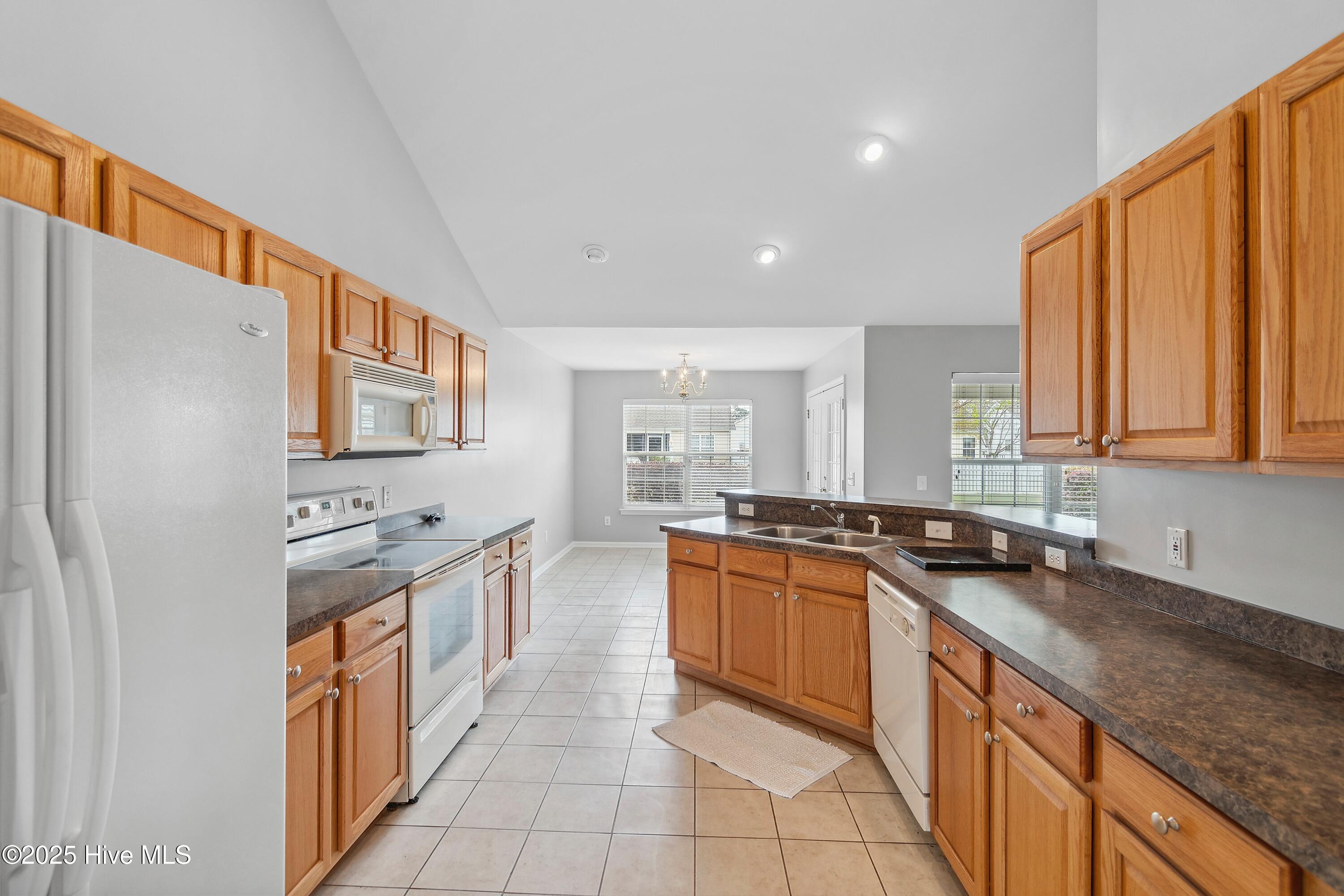 100547243 | Photo 15