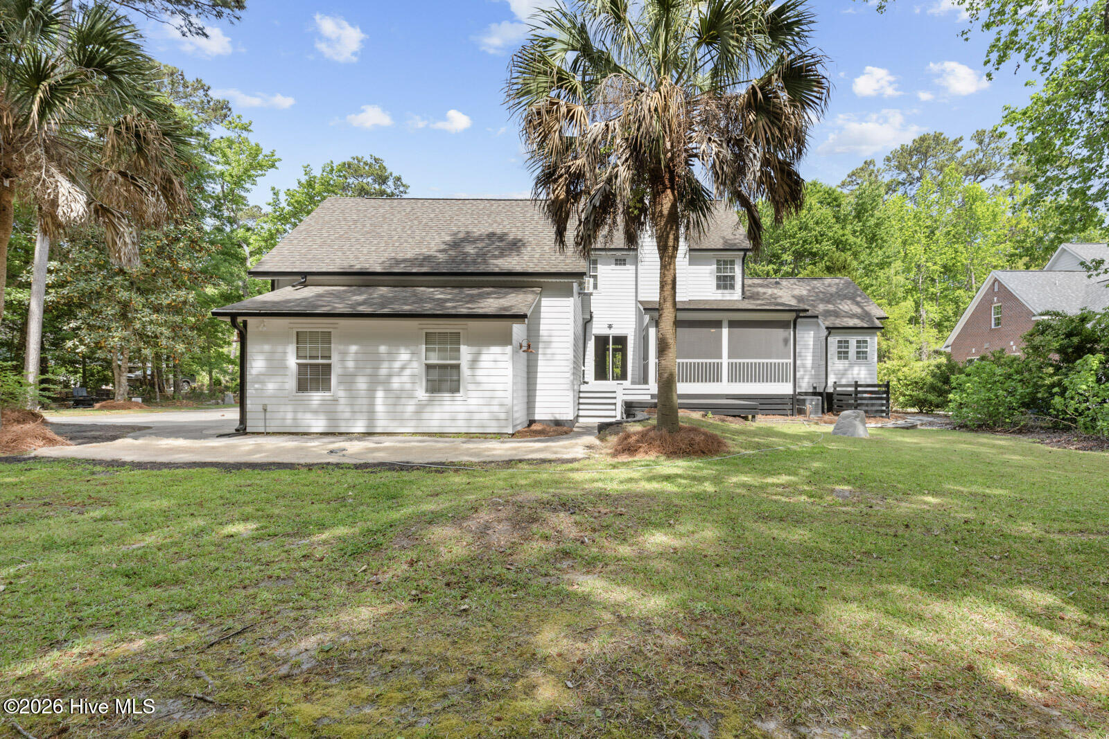 100569189 | Photo 49