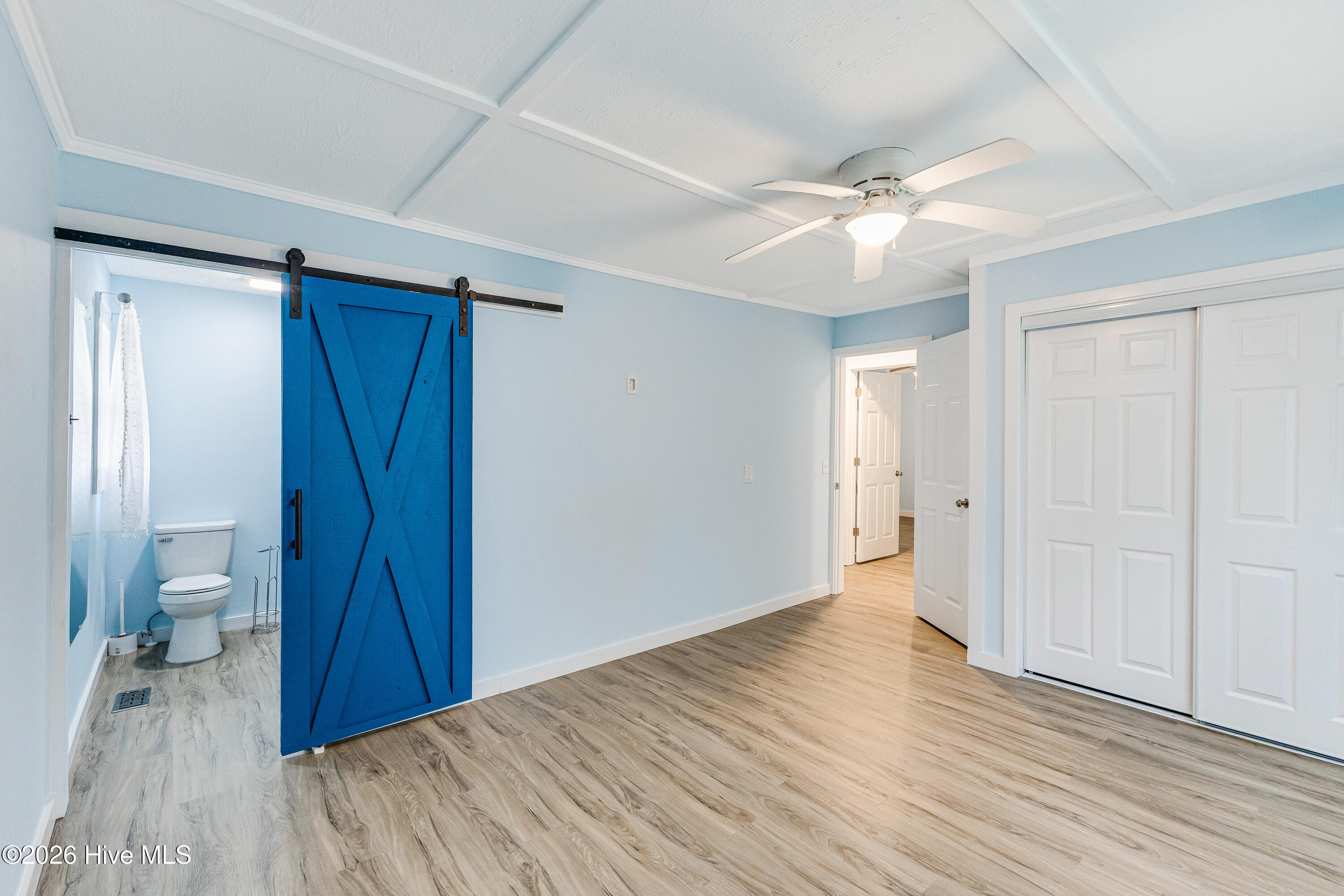 100560592 | Photo 26