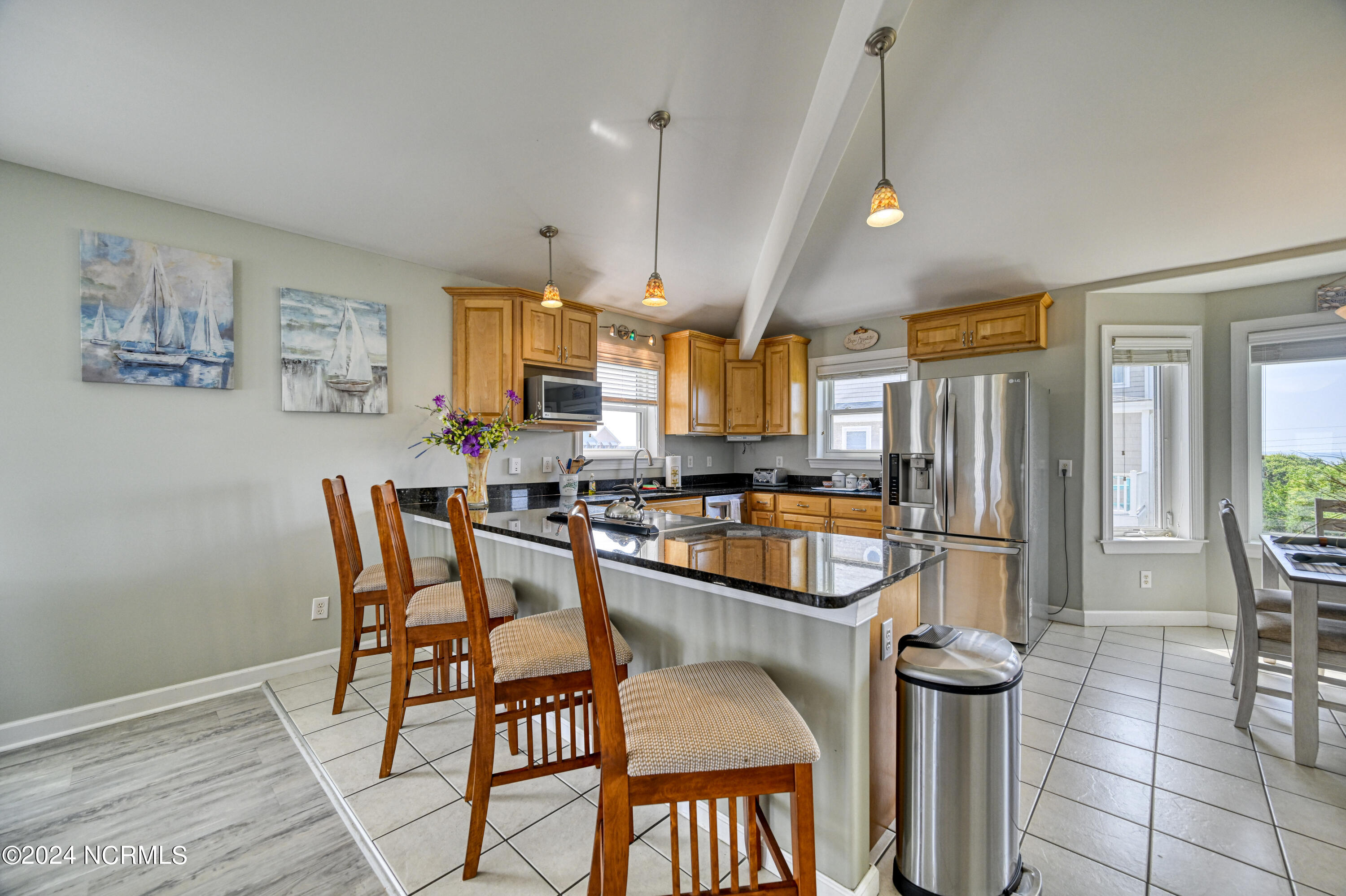 100533731 | Photo 11