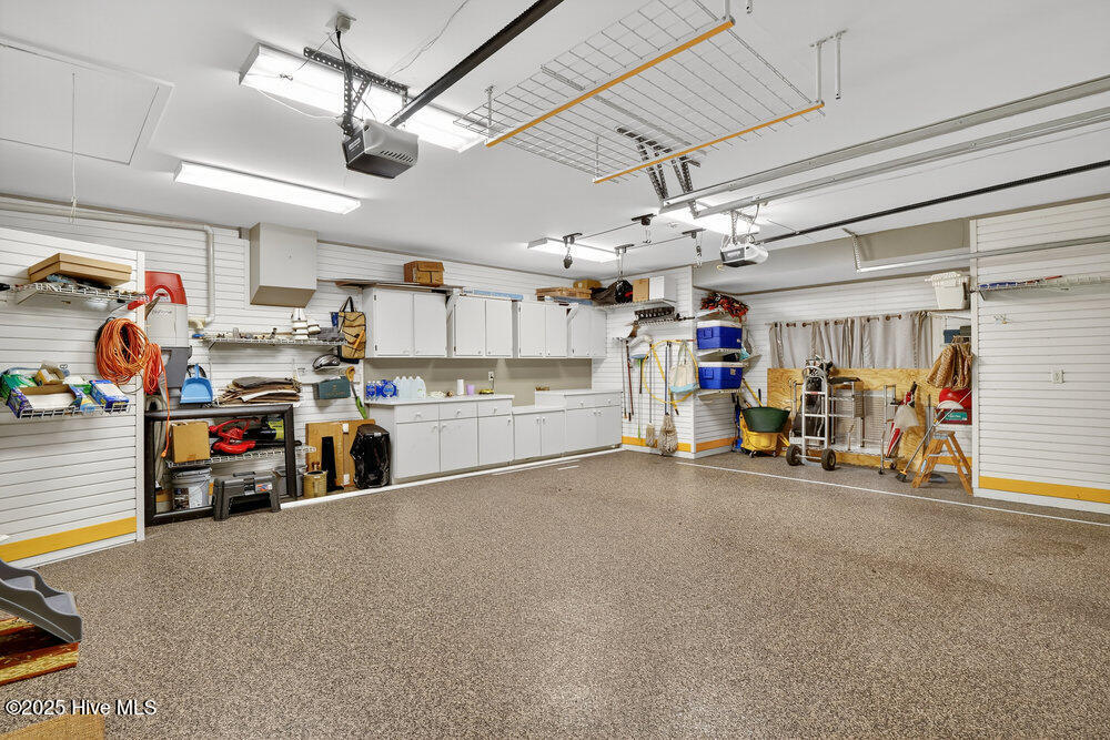 100544850 | Photo 45