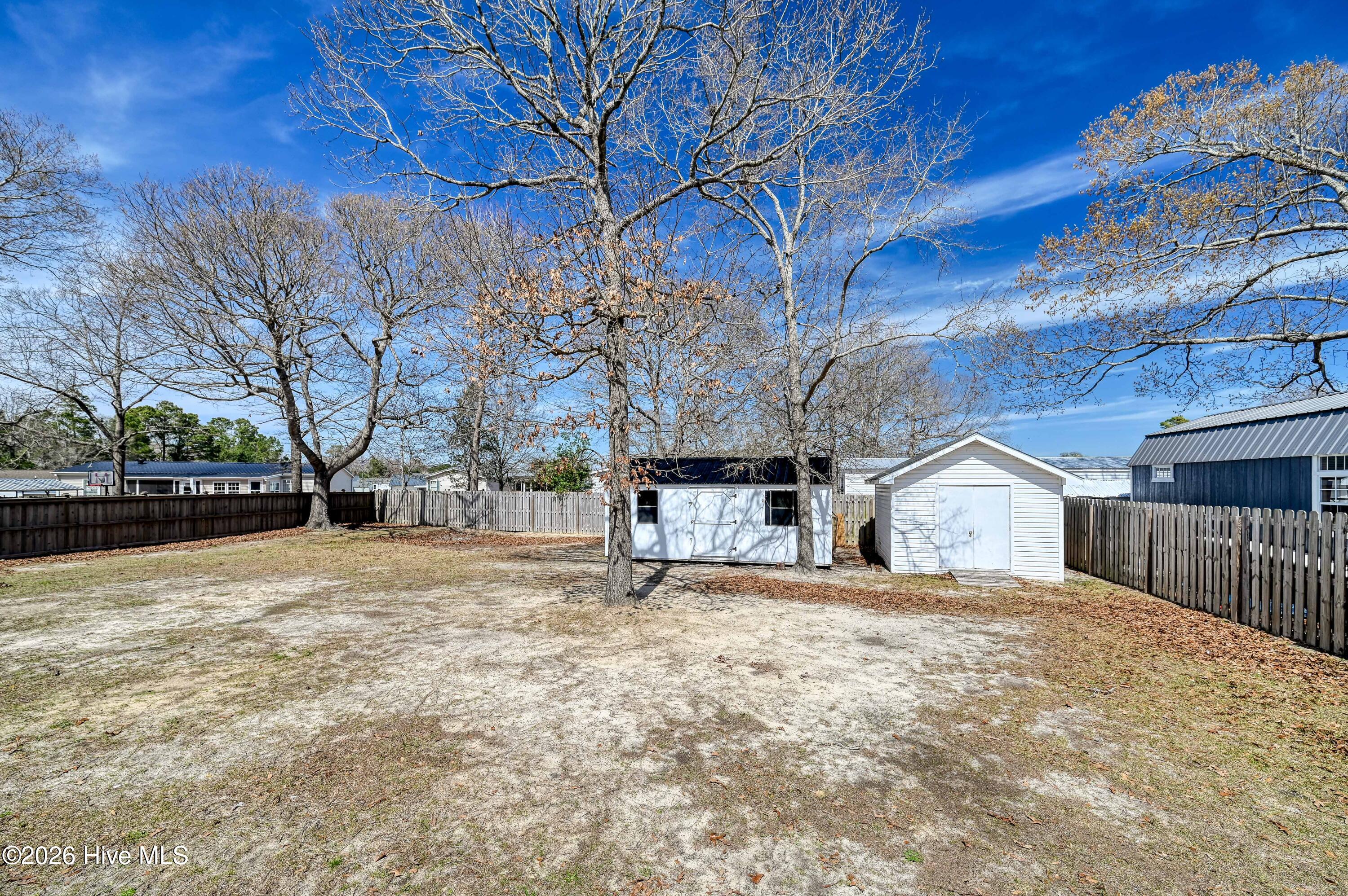 100557720 | Photo 37