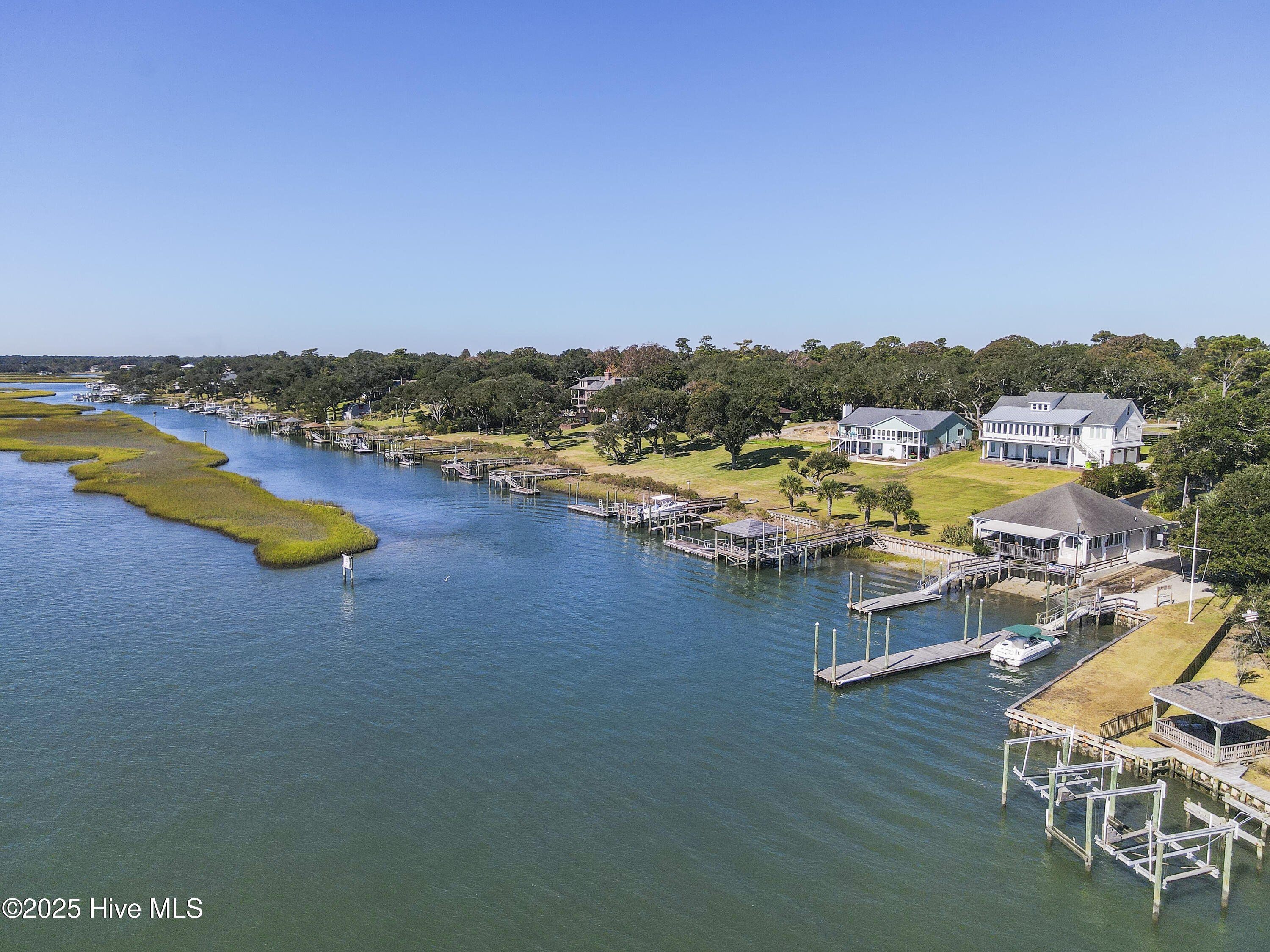 100537413 | Photo 68