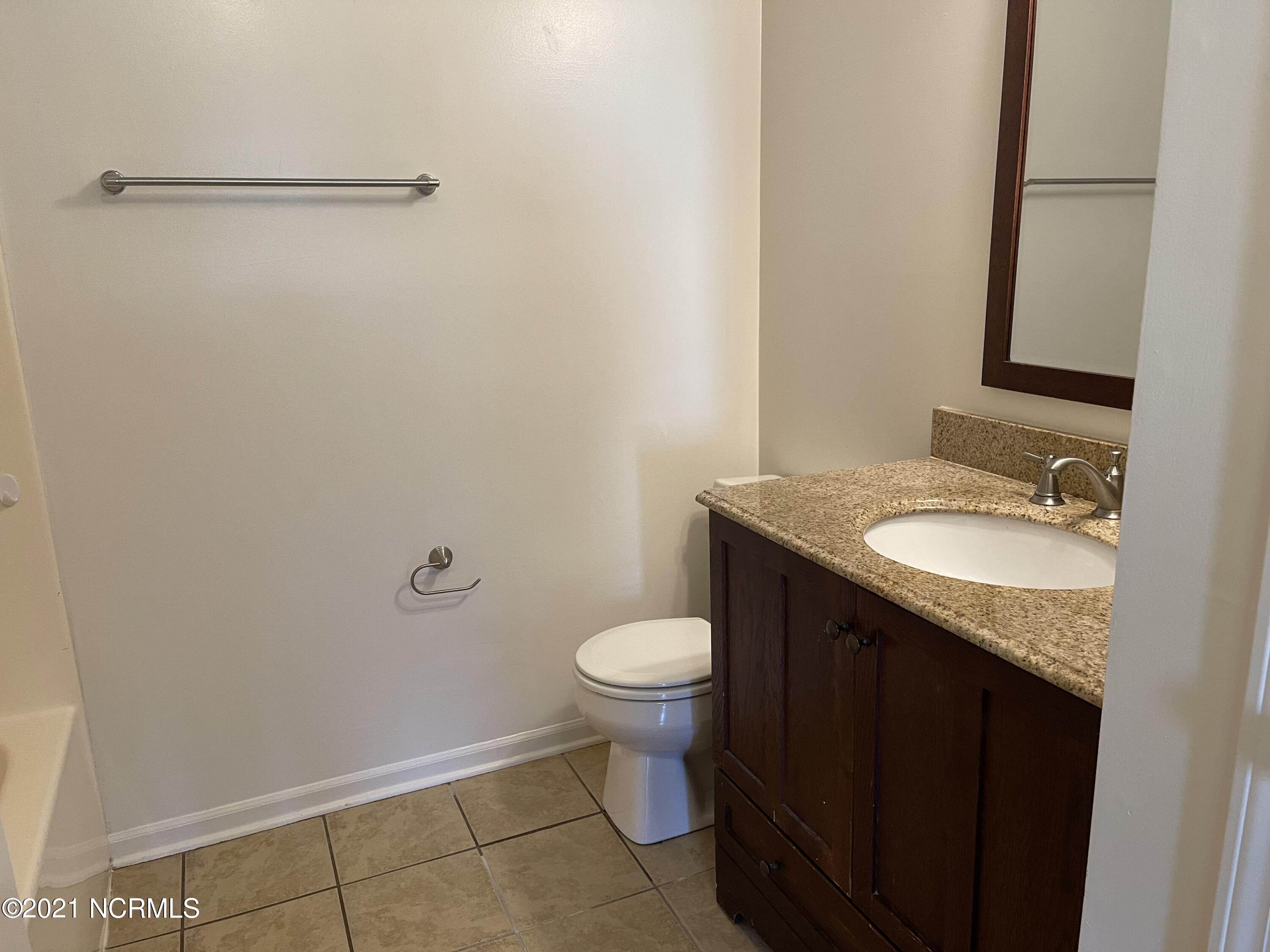 100567469 | Photo 11