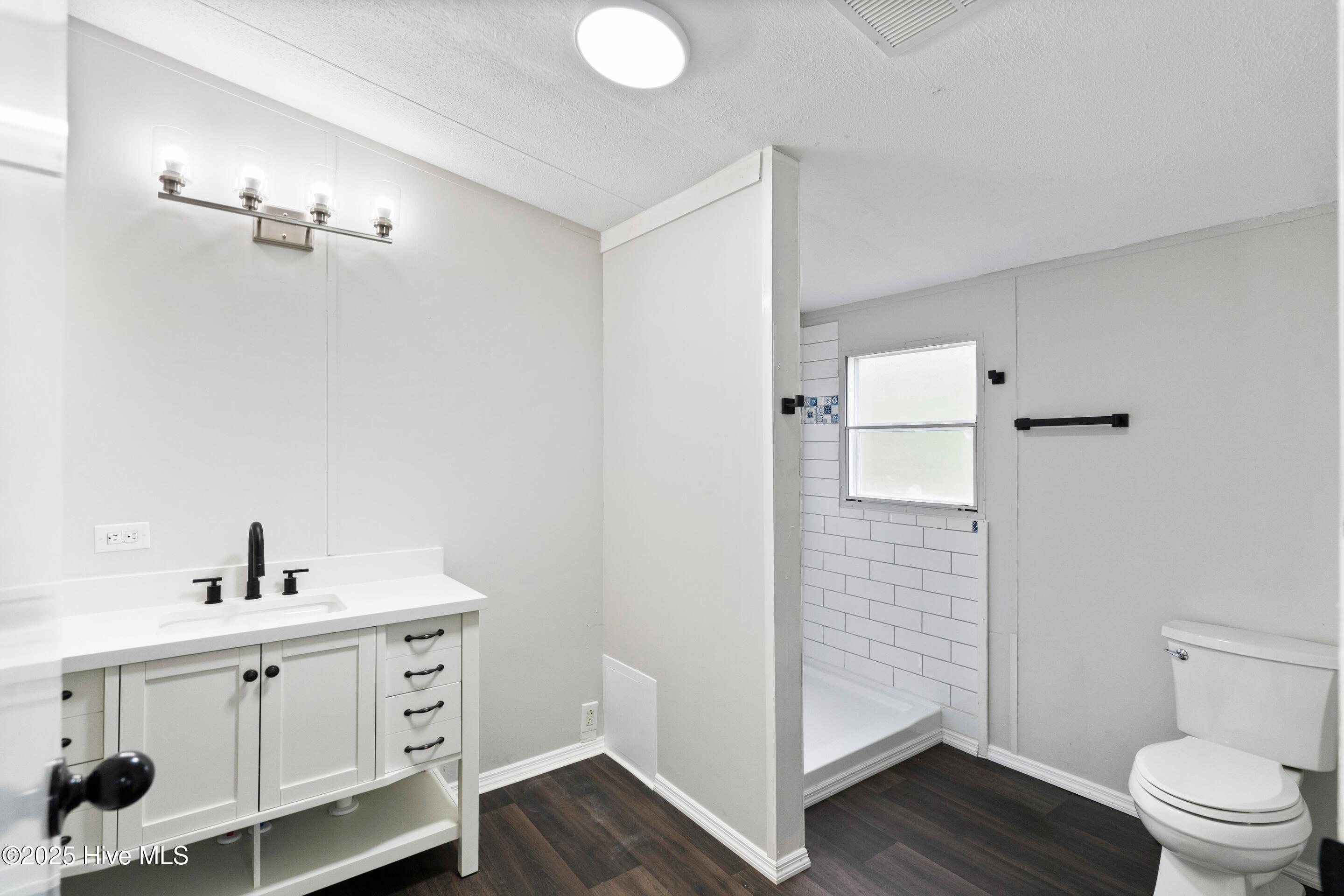 100535614 | Photo 27