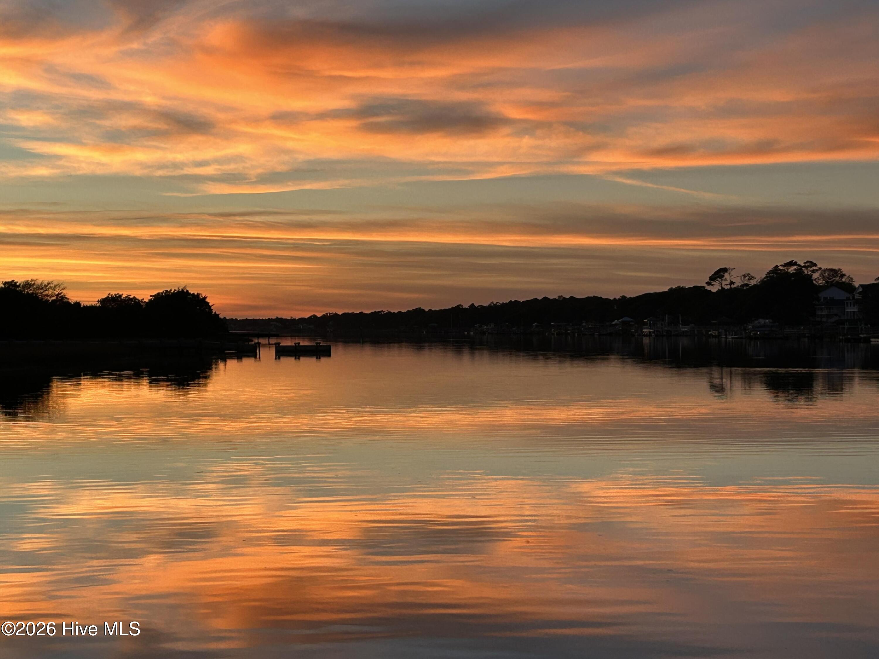 100553308 | Photo 53