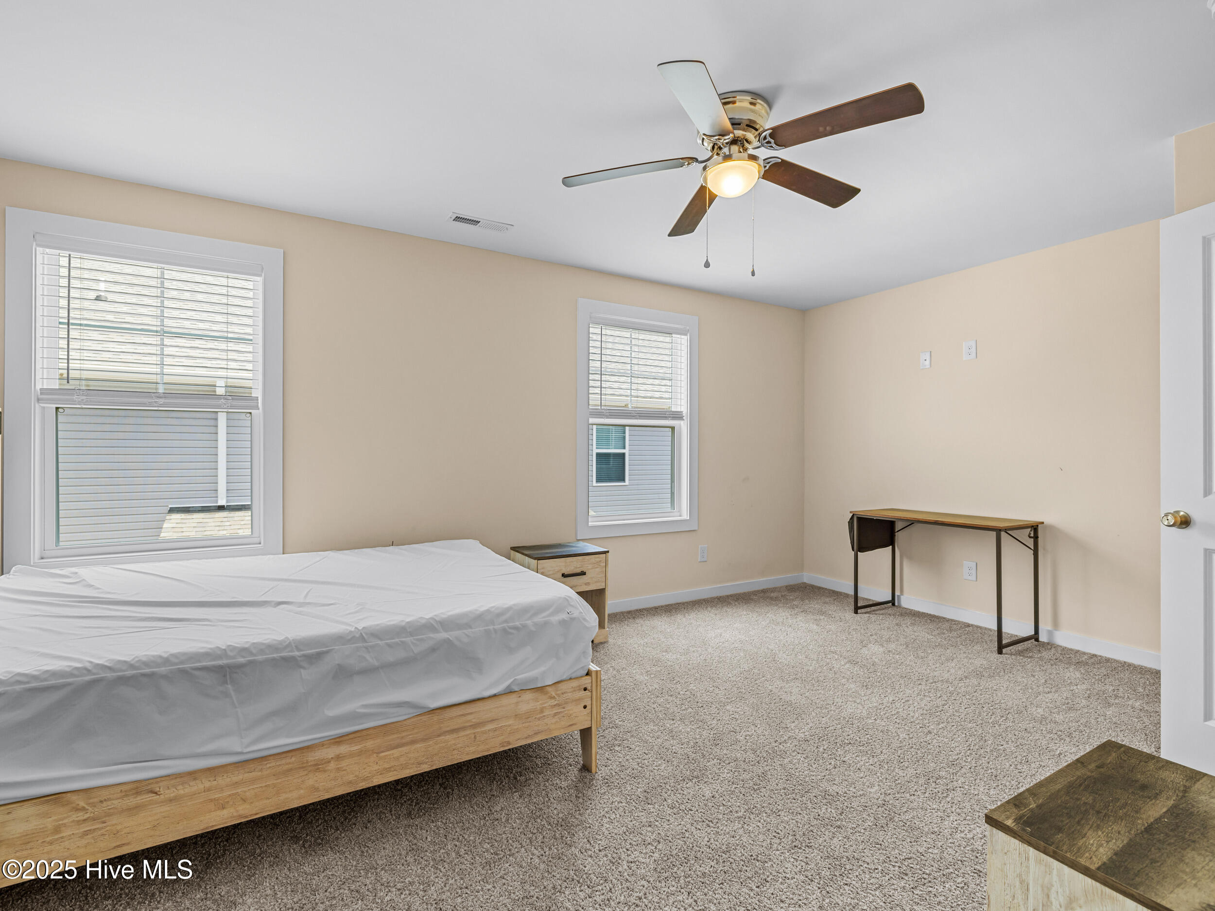 100541622 | Photo 21