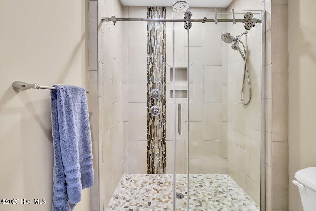 100539026 | Photo 48