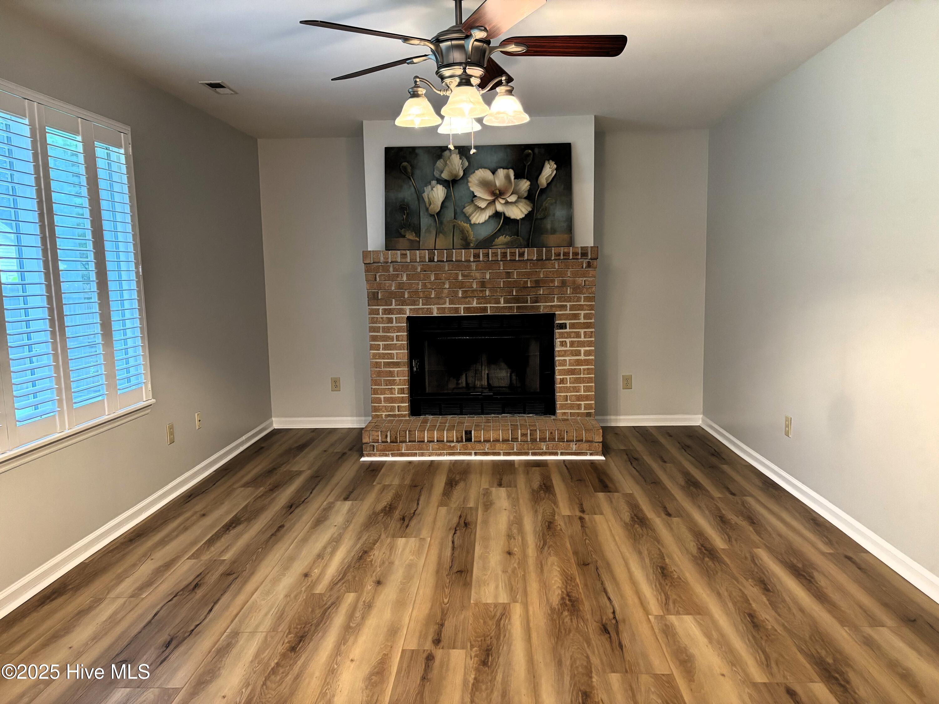 173 Audubon Drive, Jacksonville, NC 28546 – photo 12: Family Room