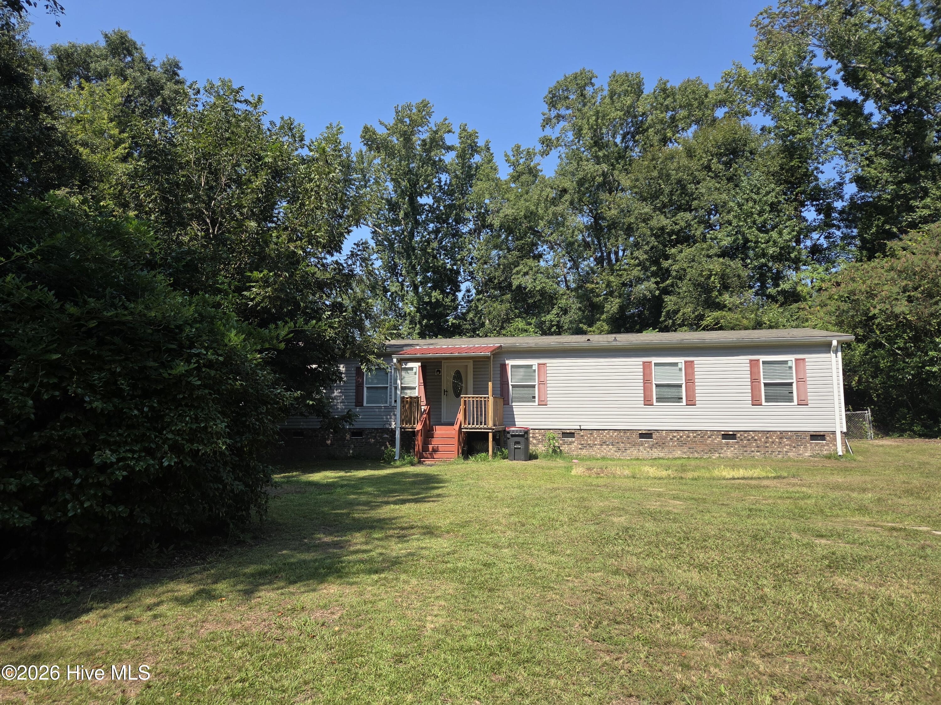 Photo 1 of Manufactured home for sale at 18060 Queen Rd, Laurinburg, NC 28352 | MLS# 100601670 | Listing updated on 2026-09-05