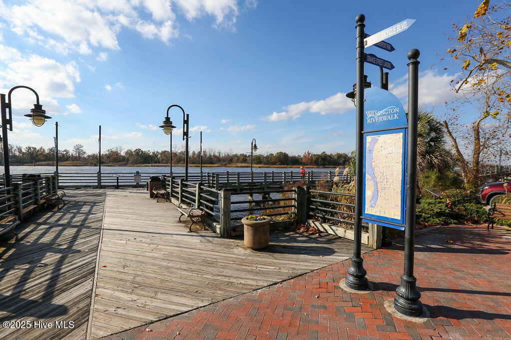 100544727 | Photo 40