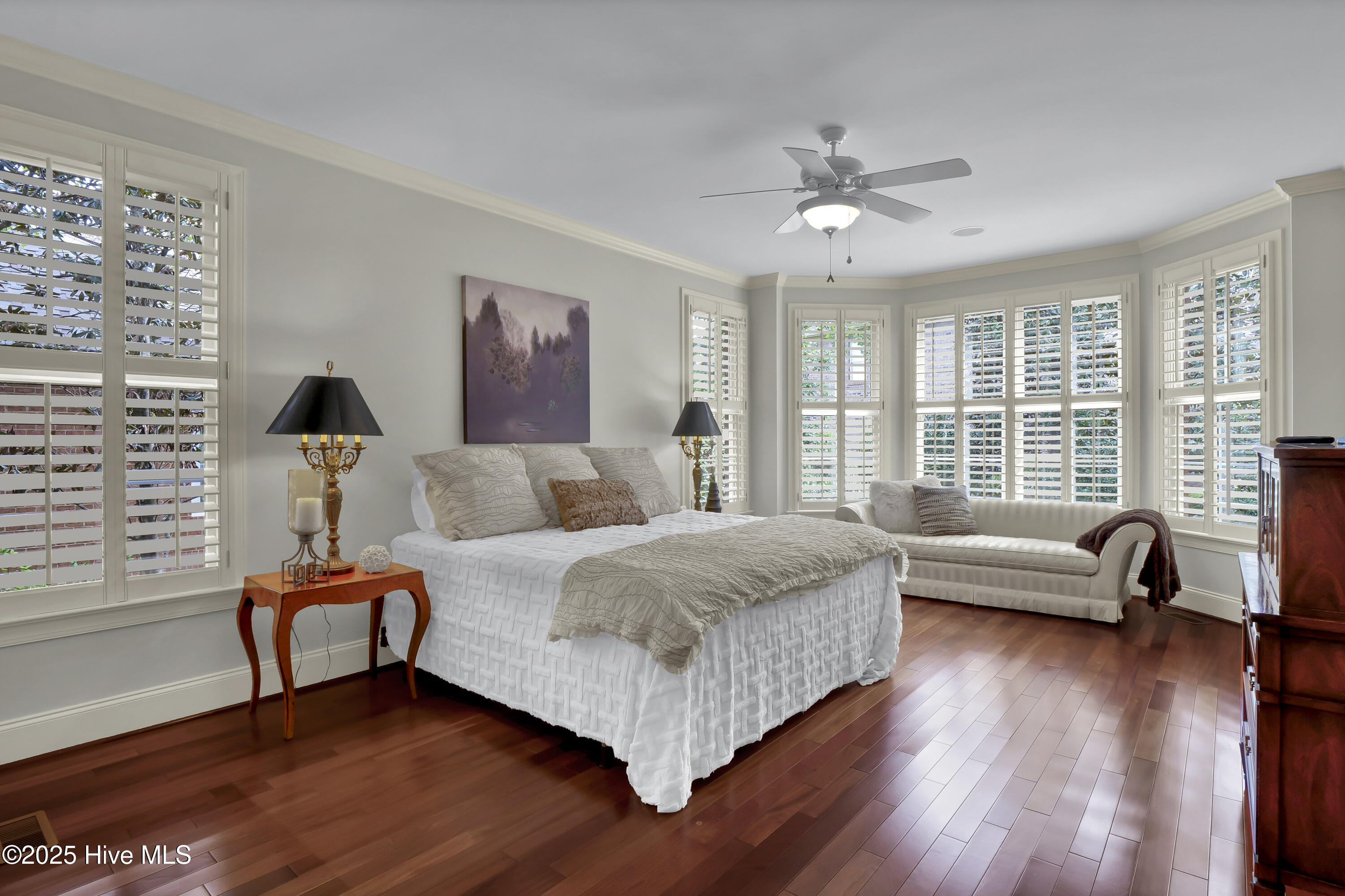 100535642 | Photo 28