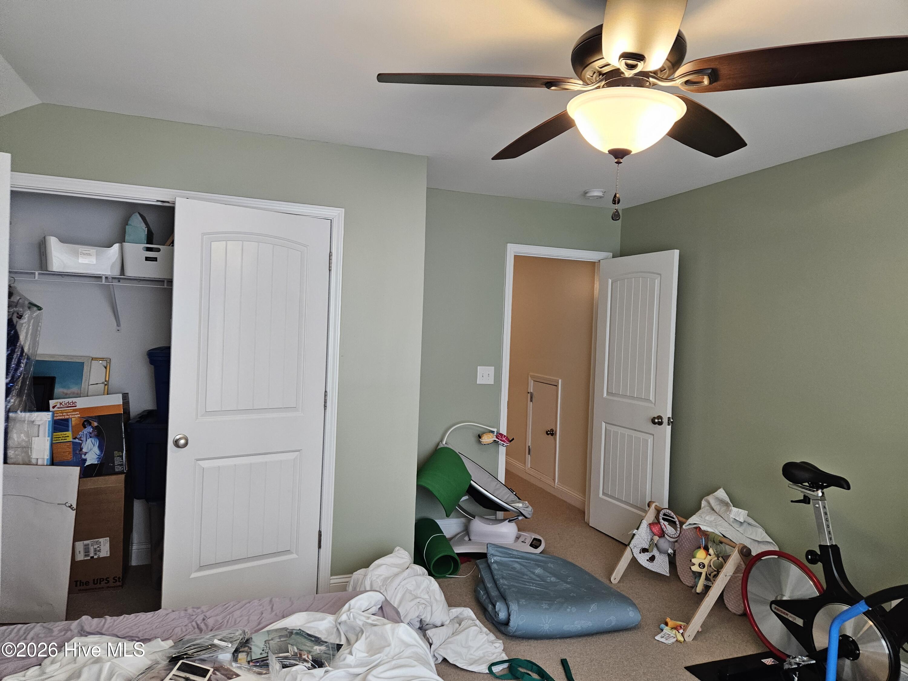 100568261 | Photo 27