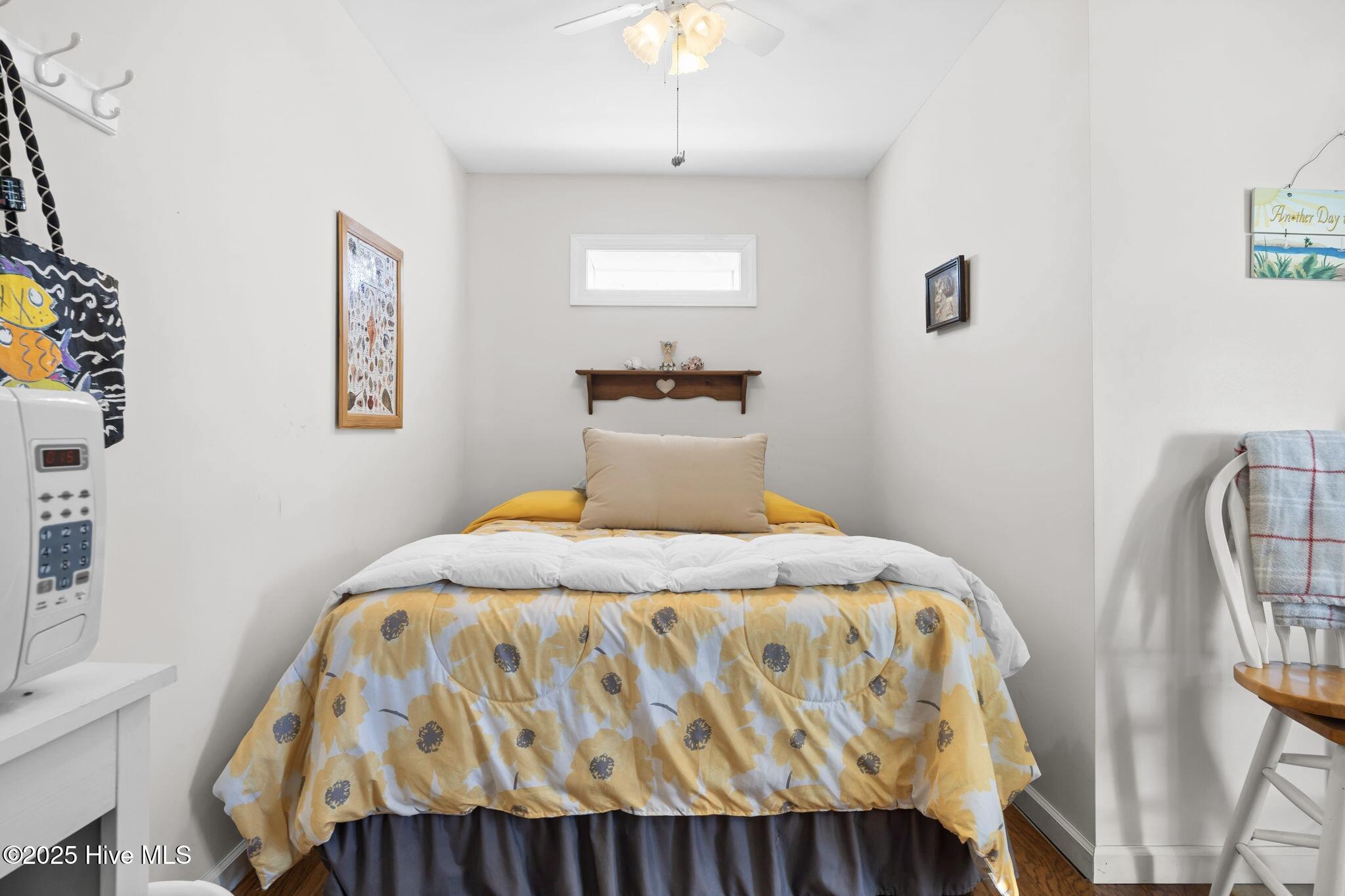 100543841 | Photo 44