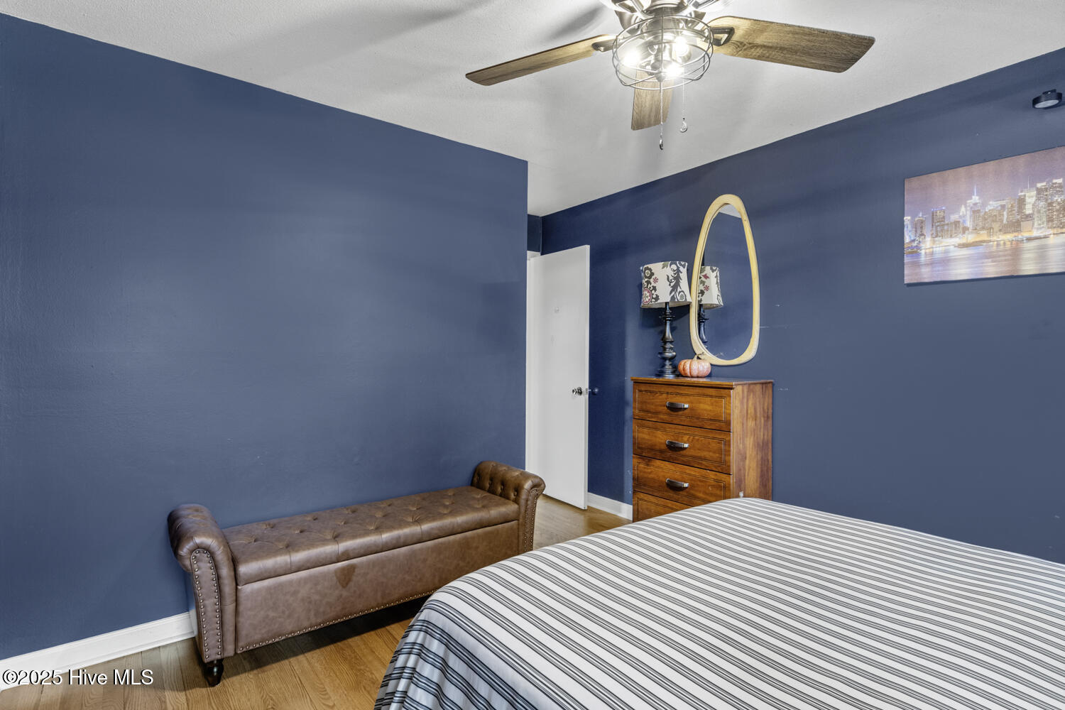 100539145 | Photo 38