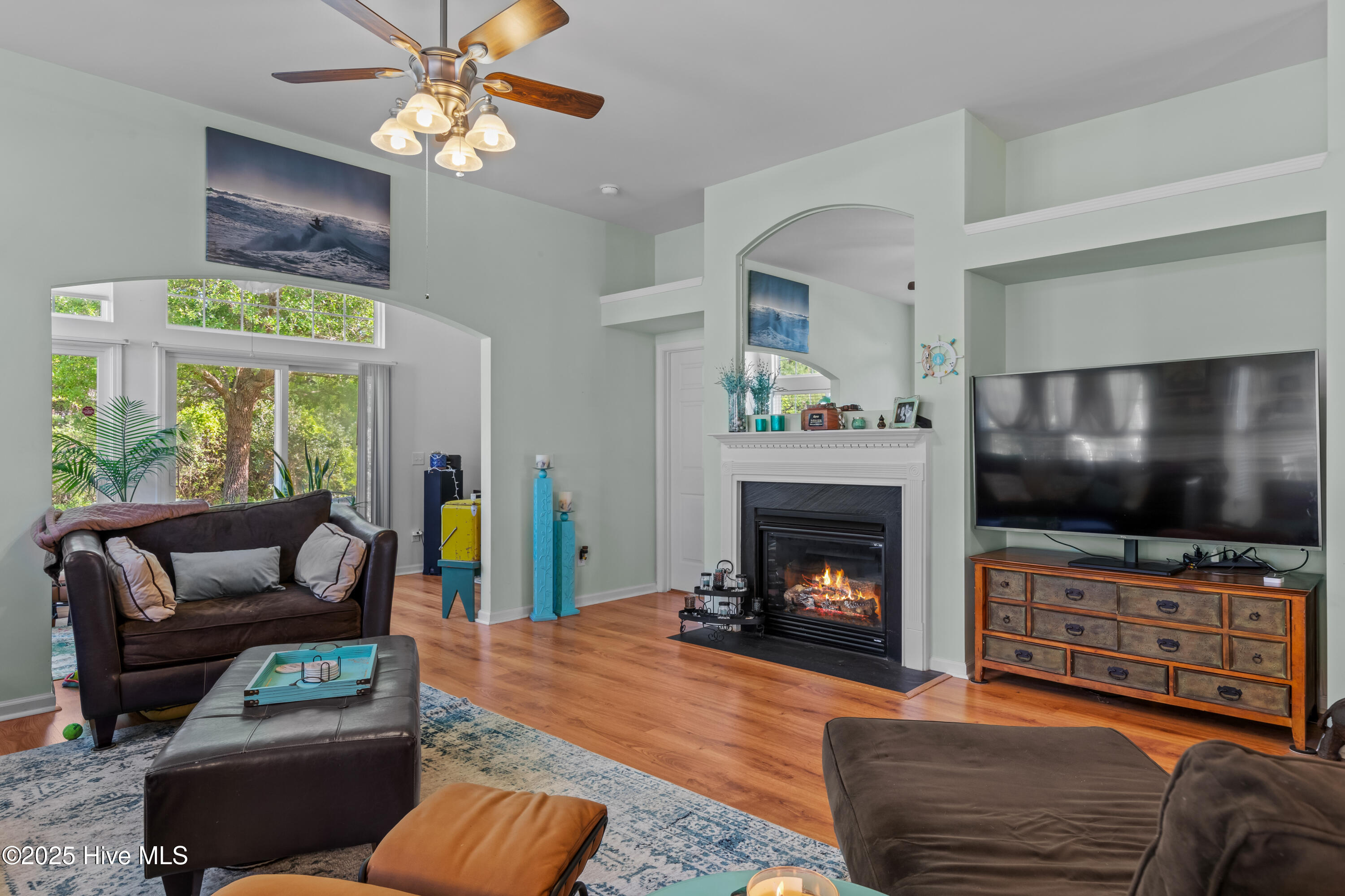 100502471 | Photo 18