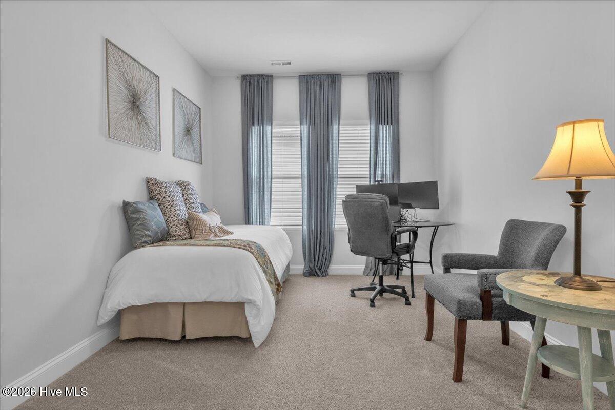 100560173 | Photo 12