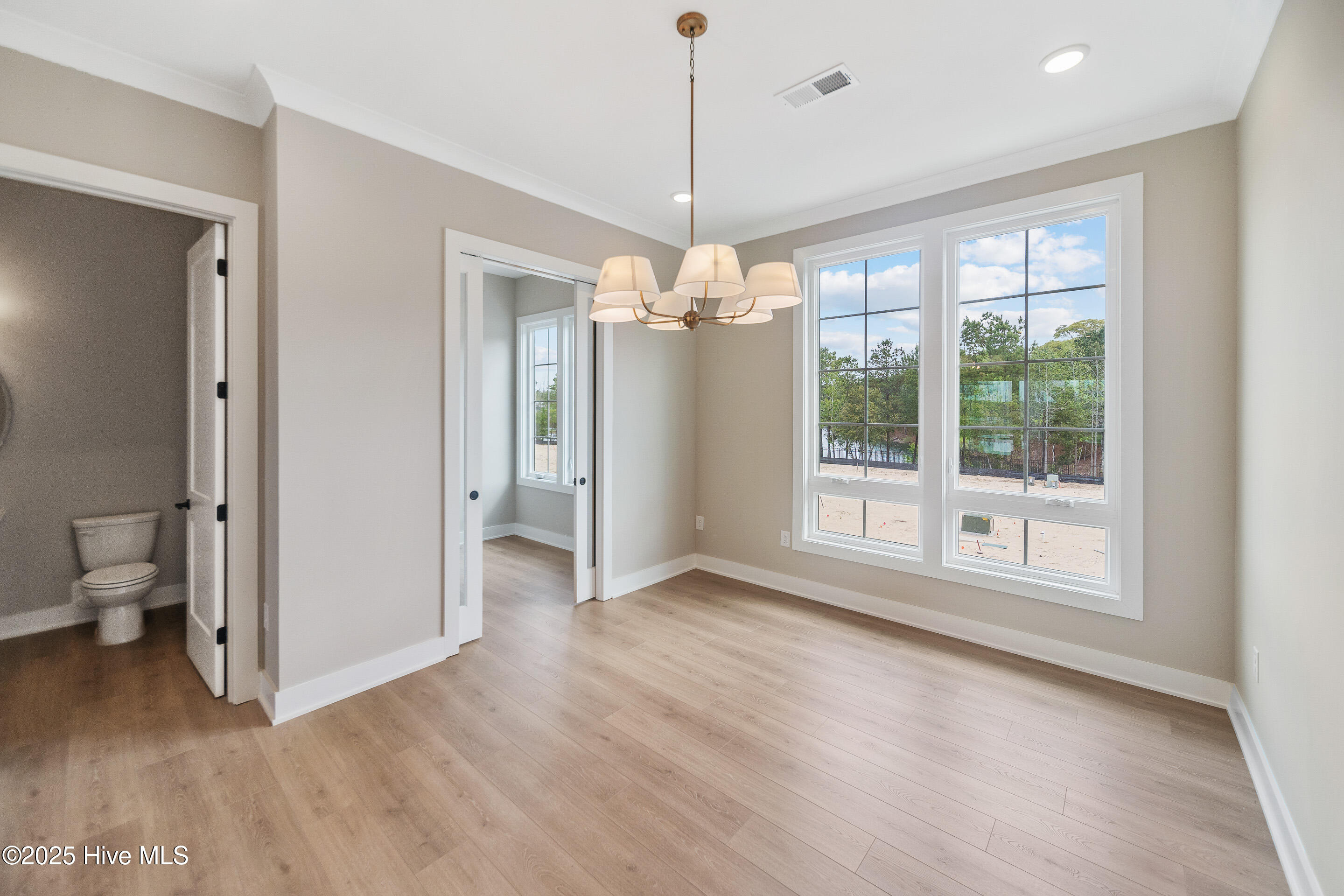 100454481 | Photo 12