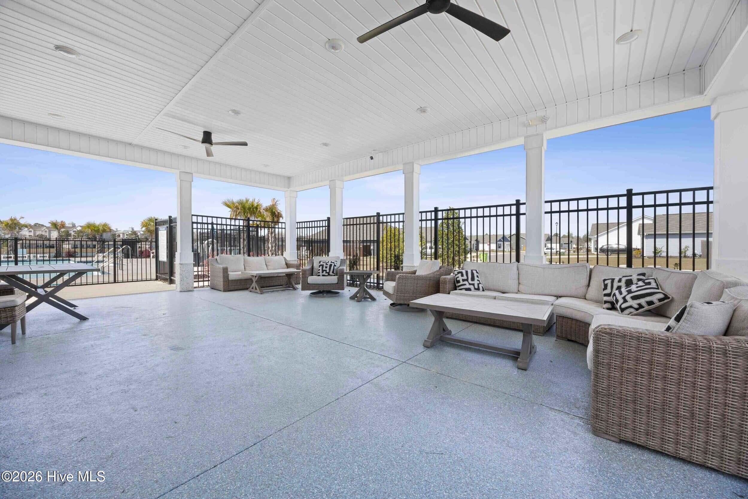 100561836 | Photo 54